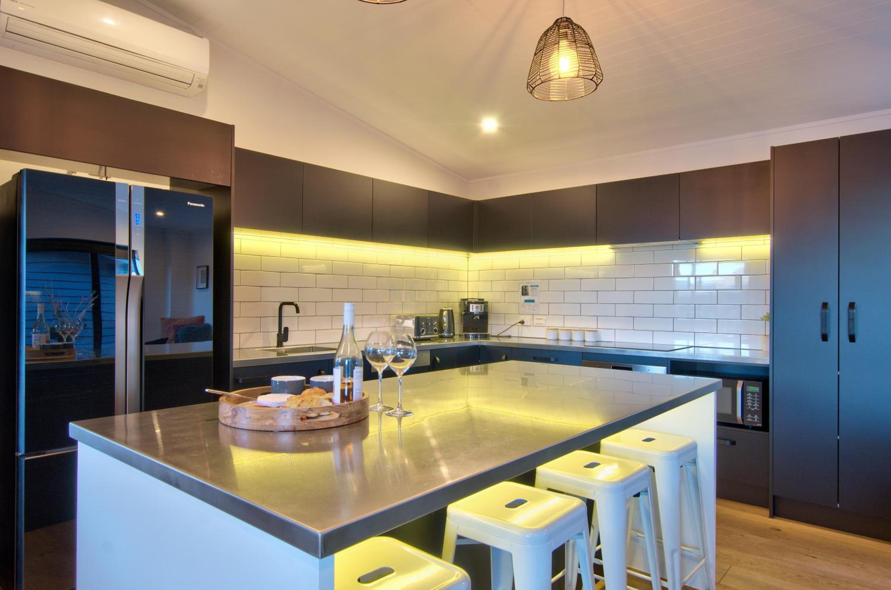 Family Size Holiday Home With Remarkable Views & Sauna, Close to Town
