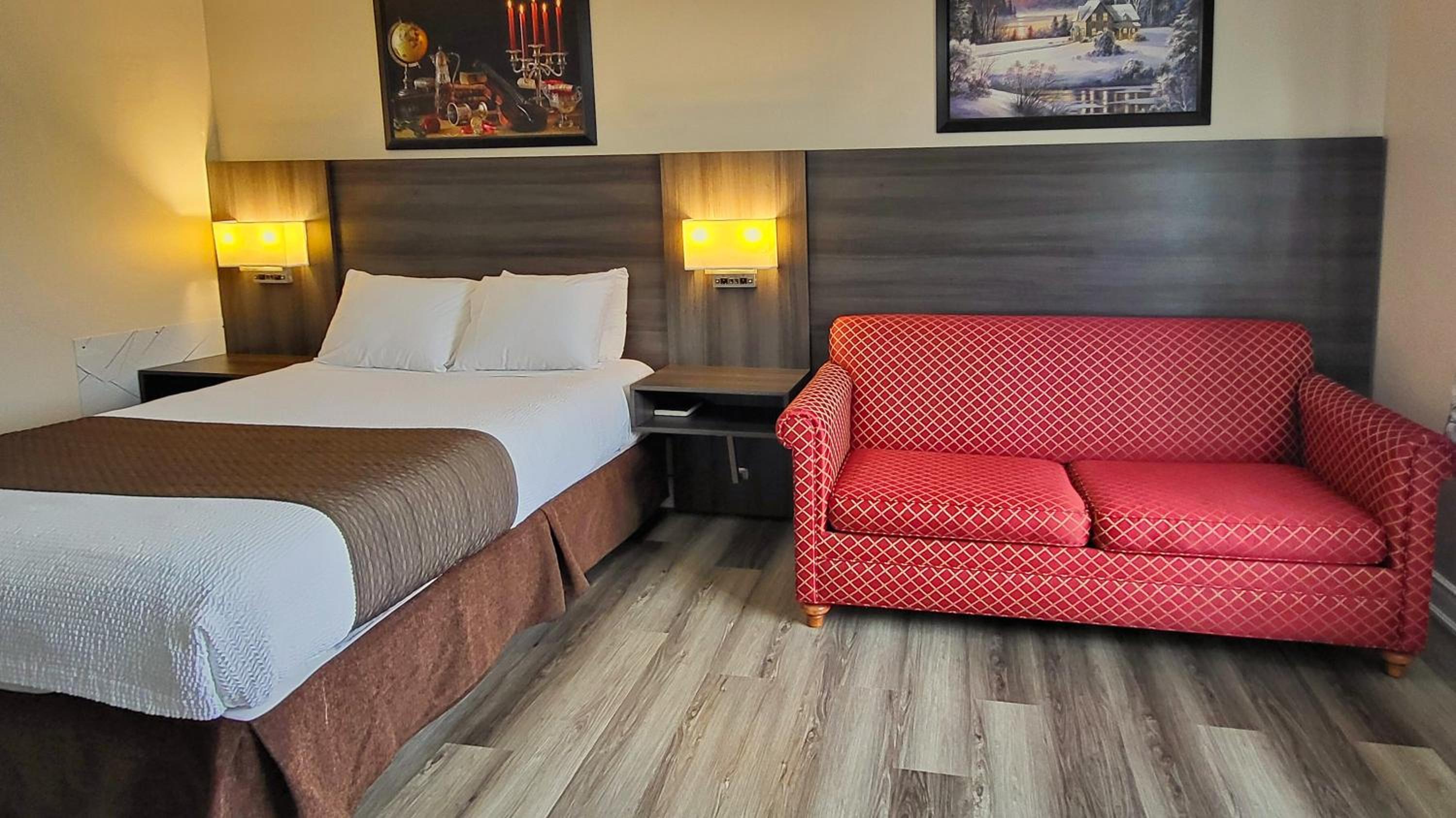 Maple Leaf Inn & Suites