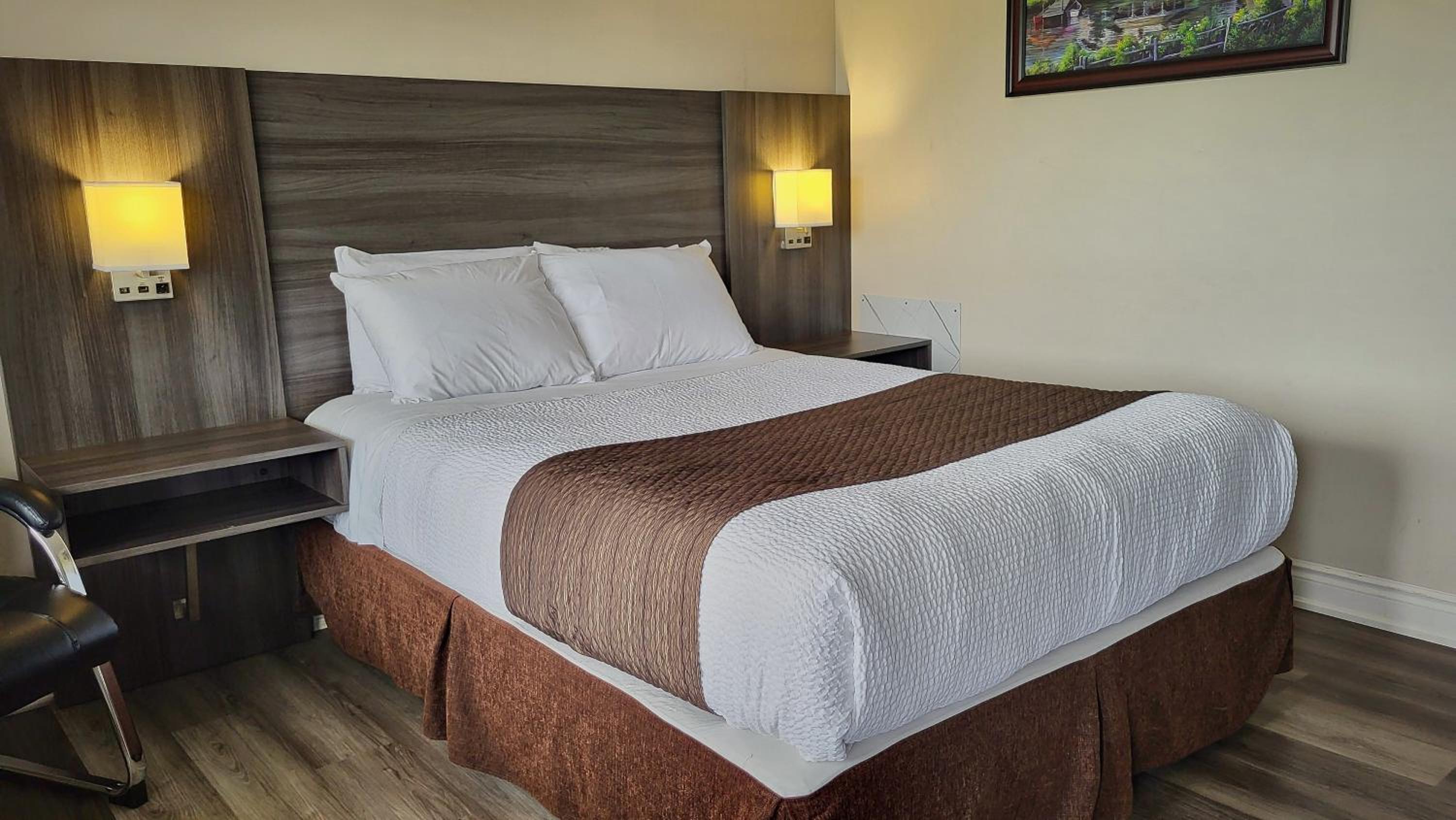 Maple Leaf Inn & Suites