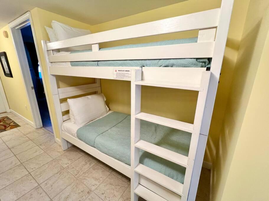 Beach Front Radiant Robins Nest 112, Free Activities Included!