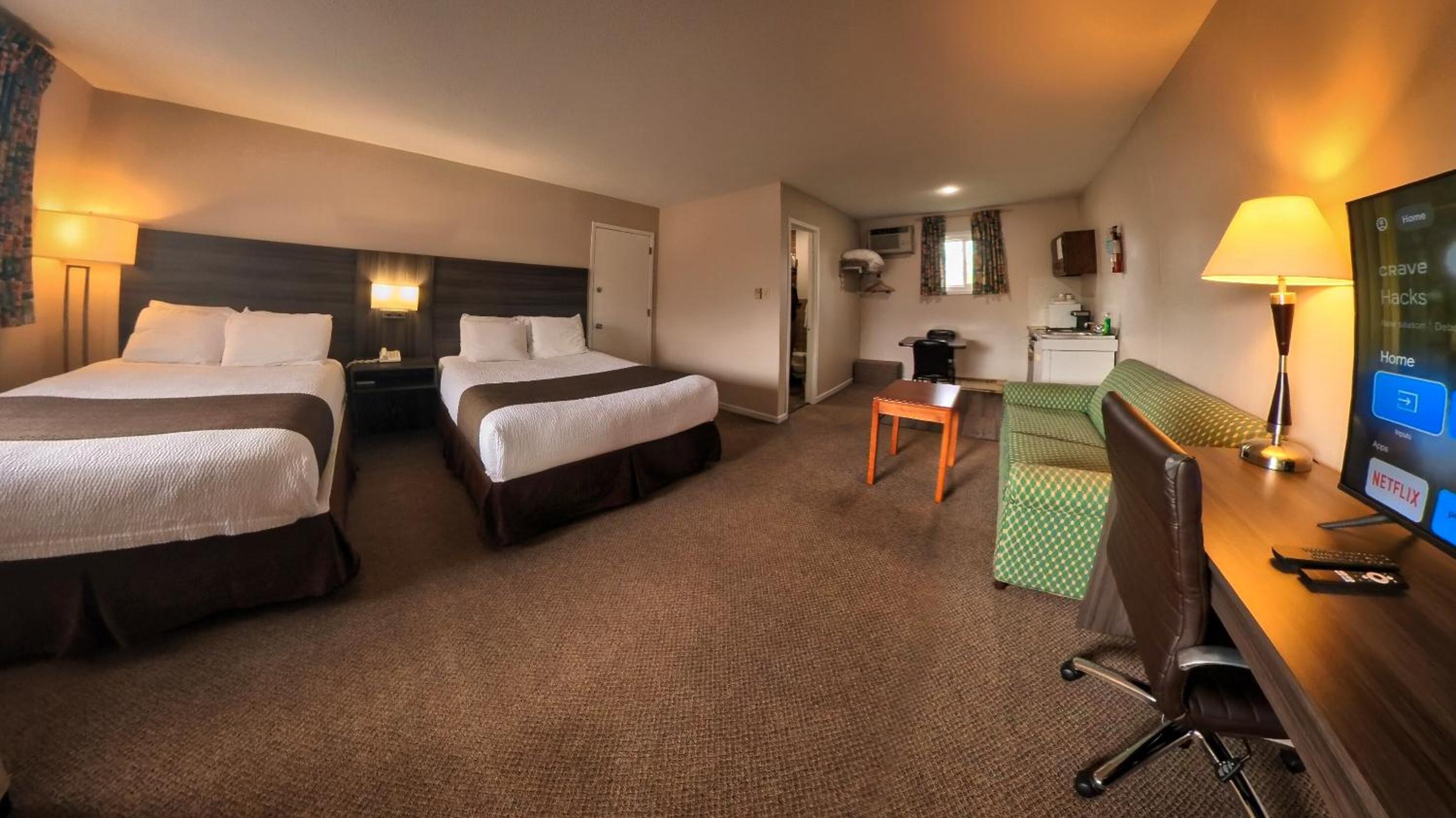 Maple Leaf Inn & Suites