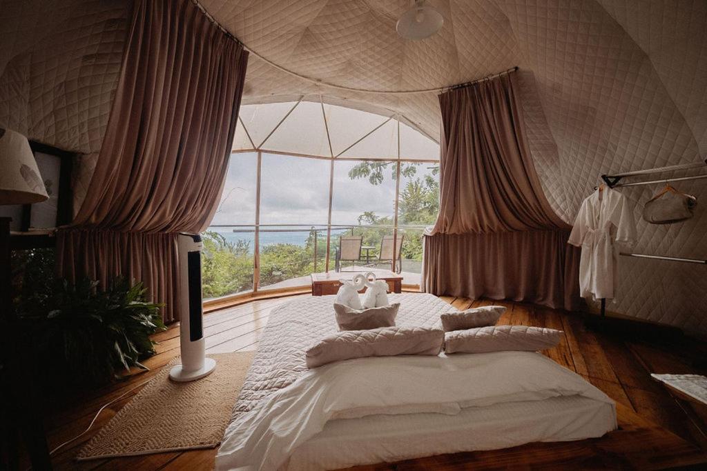 Domos Mirador Romantic Private Honeymoon Glamping