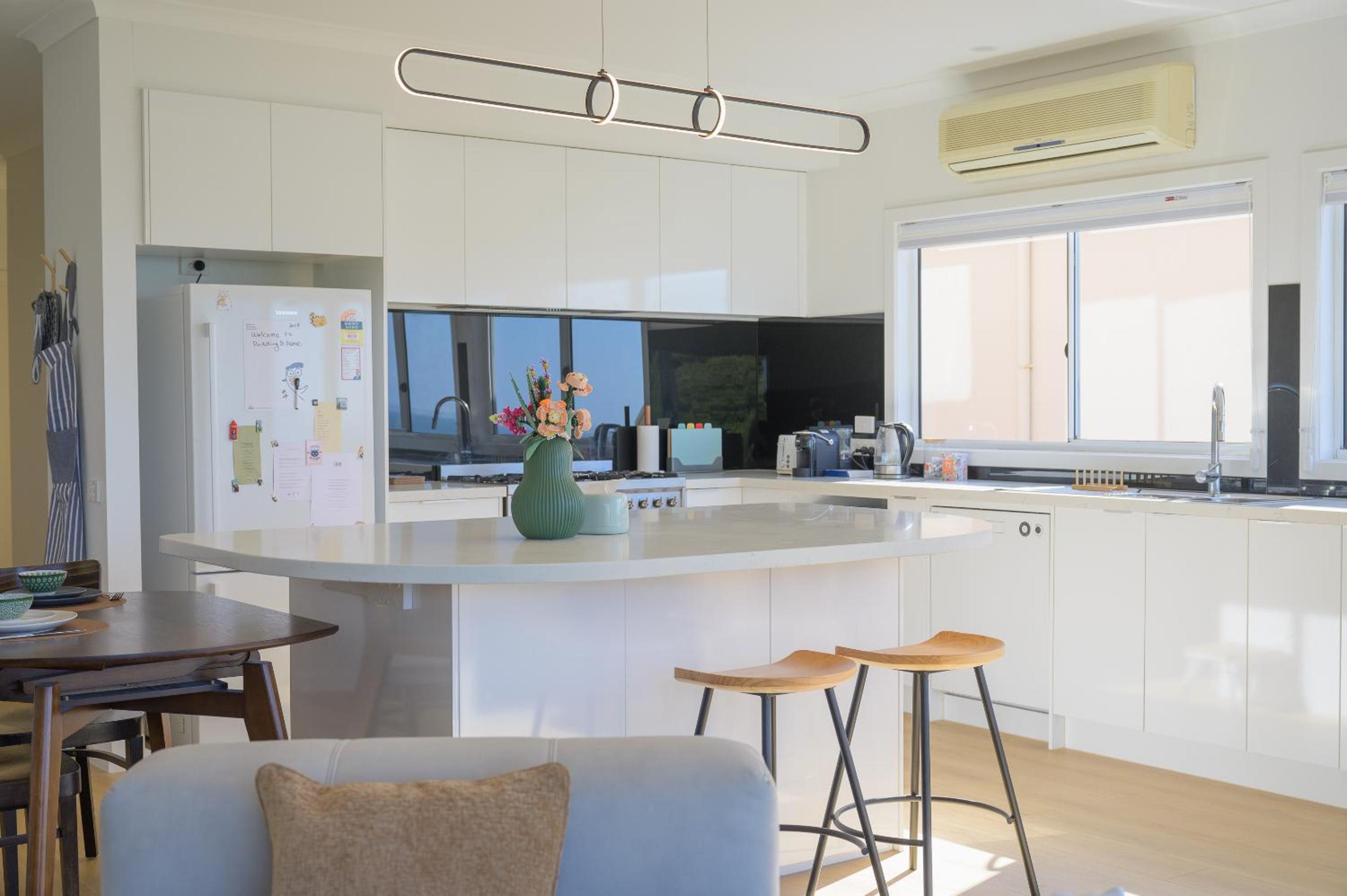 Pudding's Home Luxury Oceanfront Escape