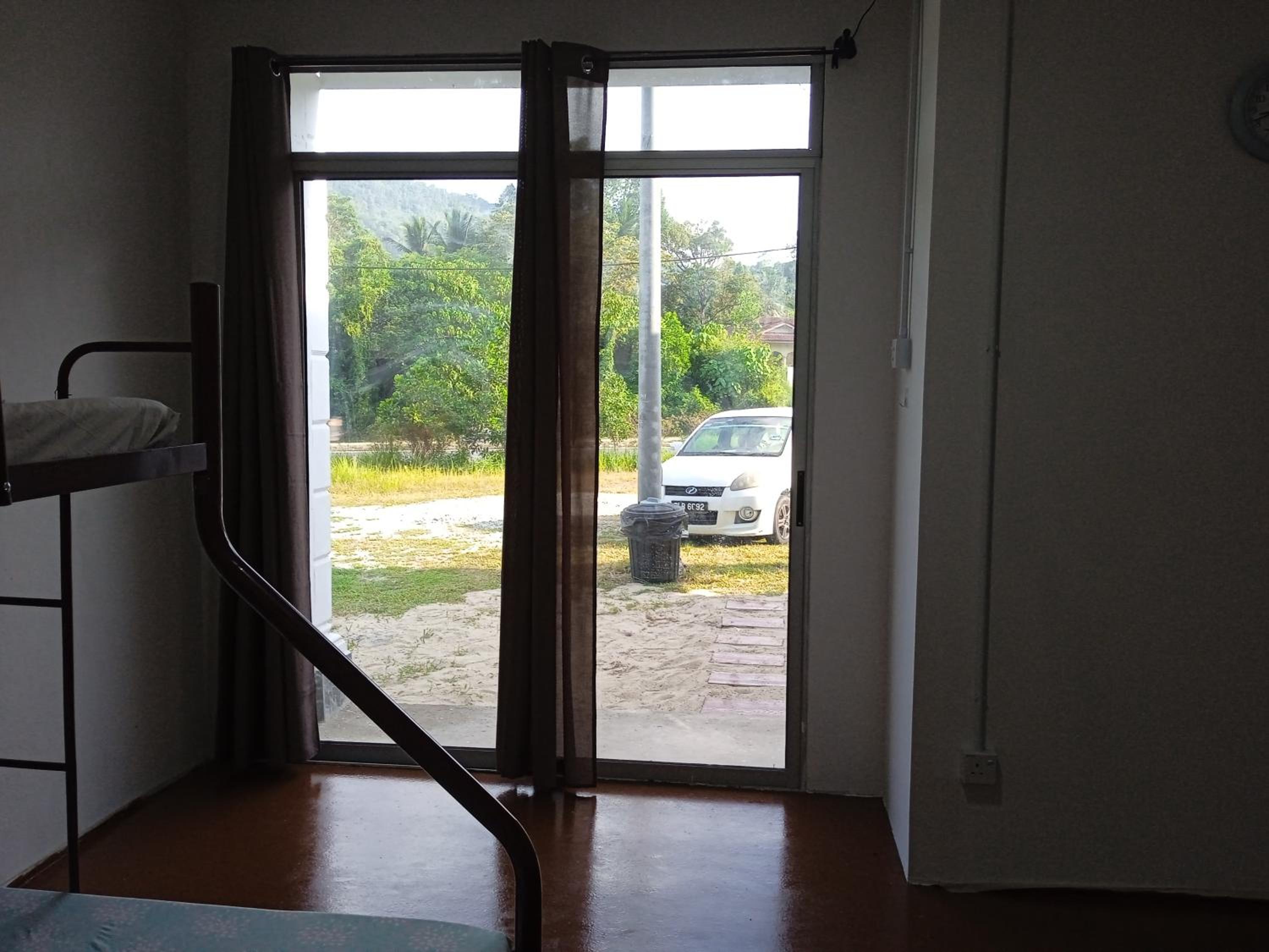 Guest House BB dengan Aircond dan Privasi Penuh photo 7