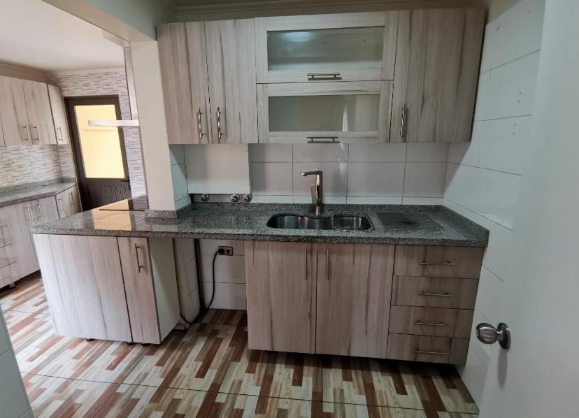 Pieza doble con baño privado sector residencial