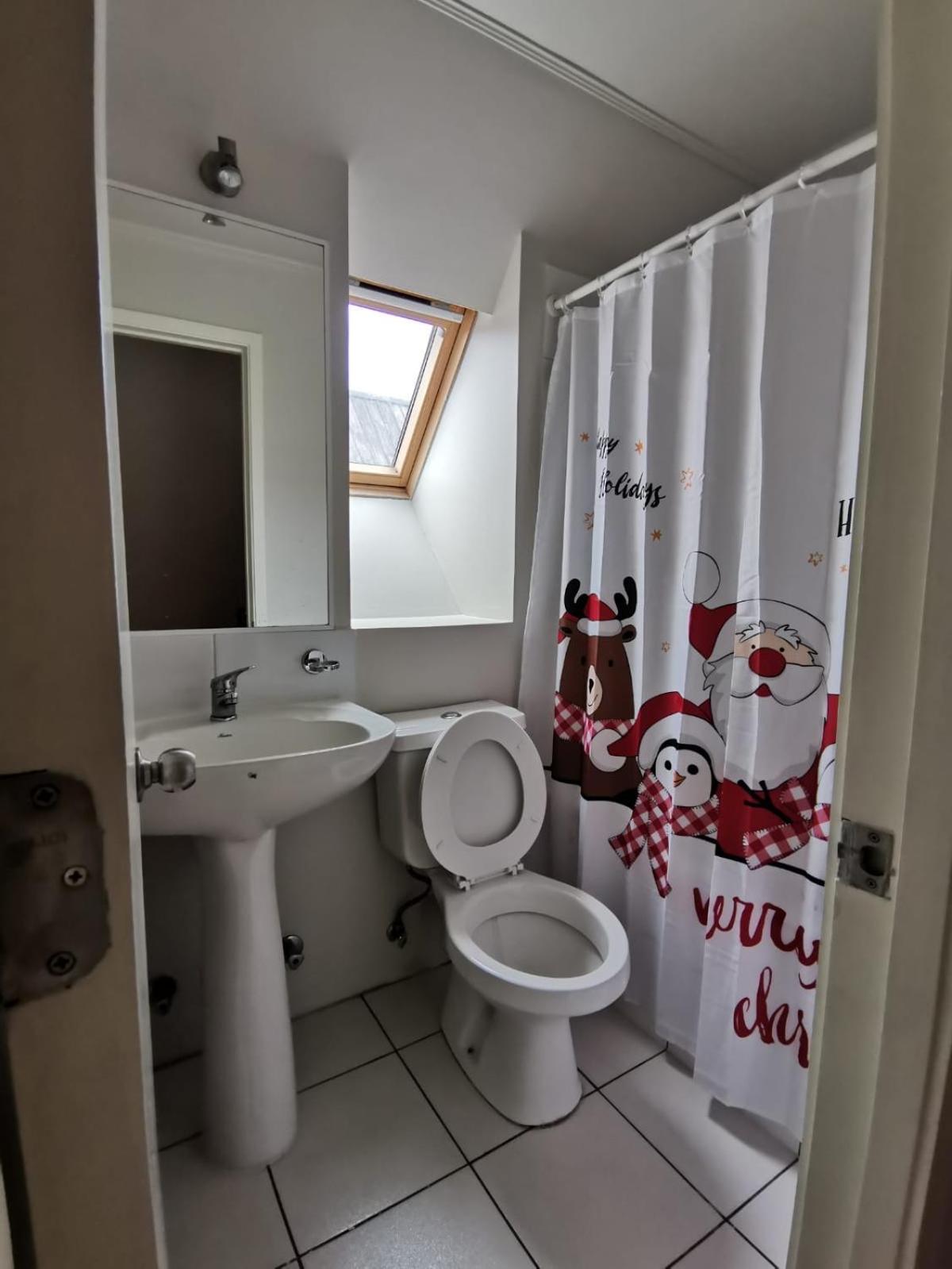 Pieza doble con baño privado sector residencial