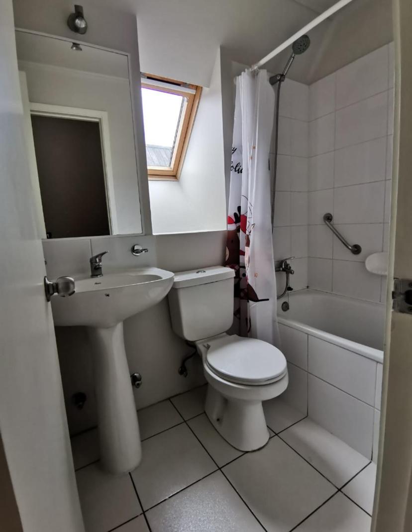 Pieza doble con baño privado sector residencial