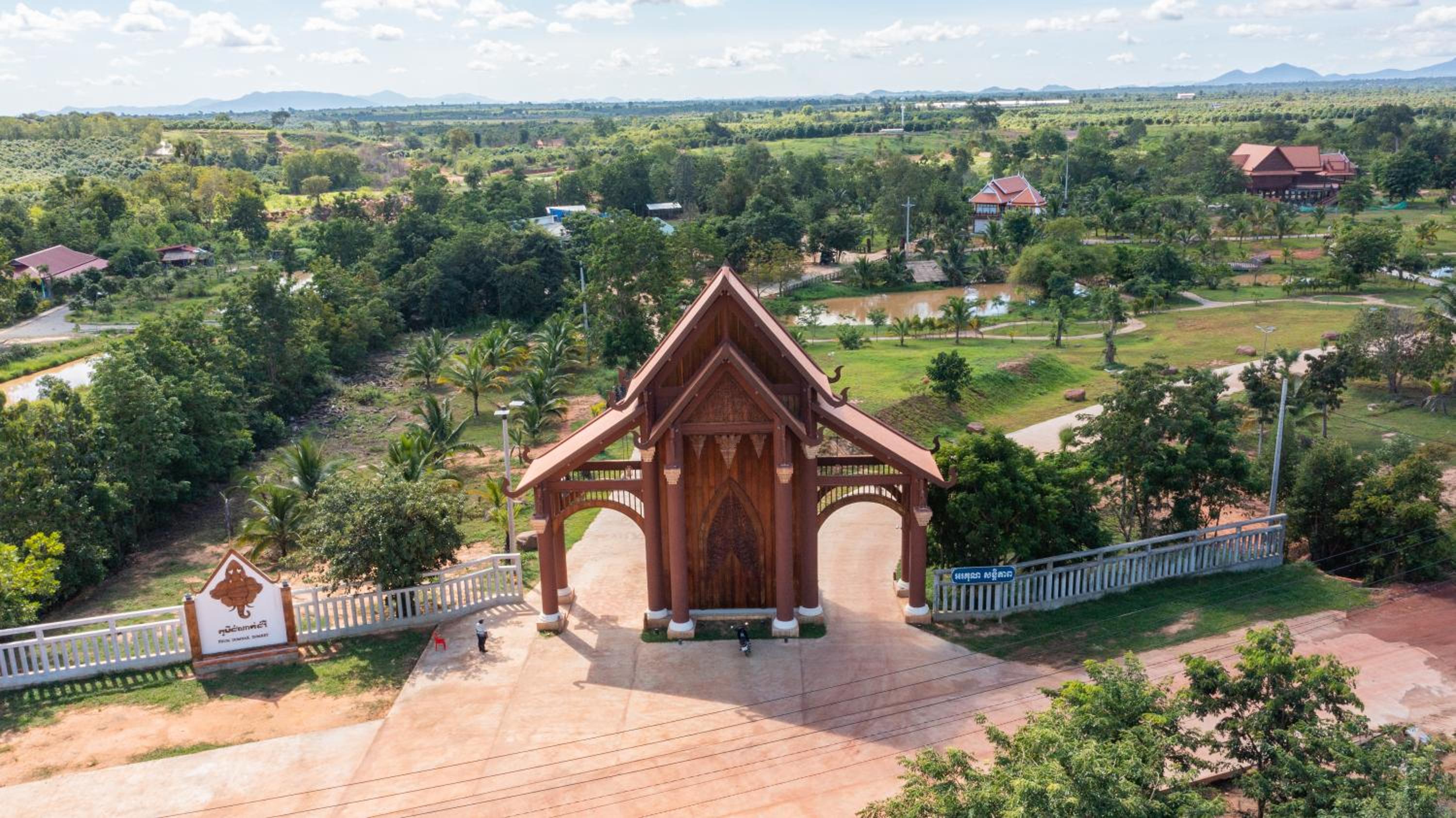 Phum Domnak Domrey Resort view 4