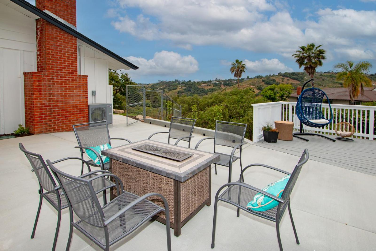 Fallbrook's Finest Hideaway view 3