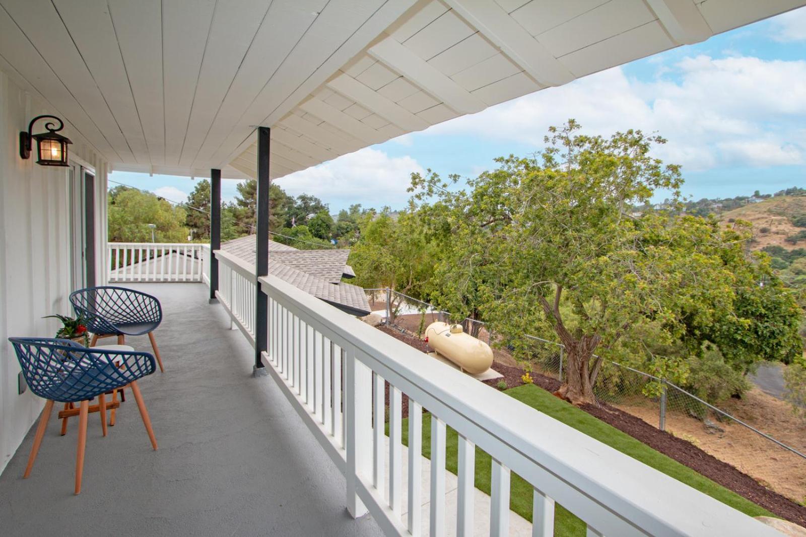 Fallbrook's Finest Hideaway view 4