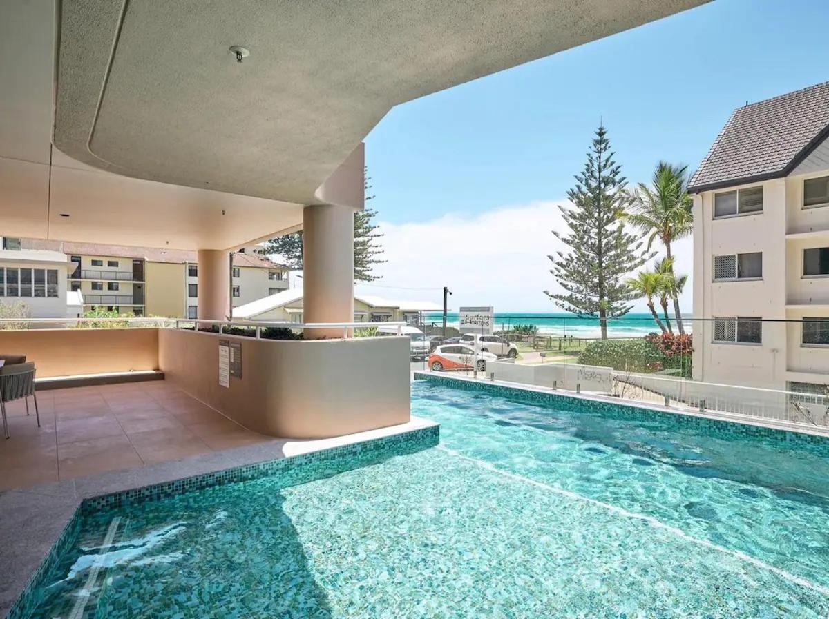 Hemingway Palm Beach - Premium Oceanview Apartments by Burleigh Letting