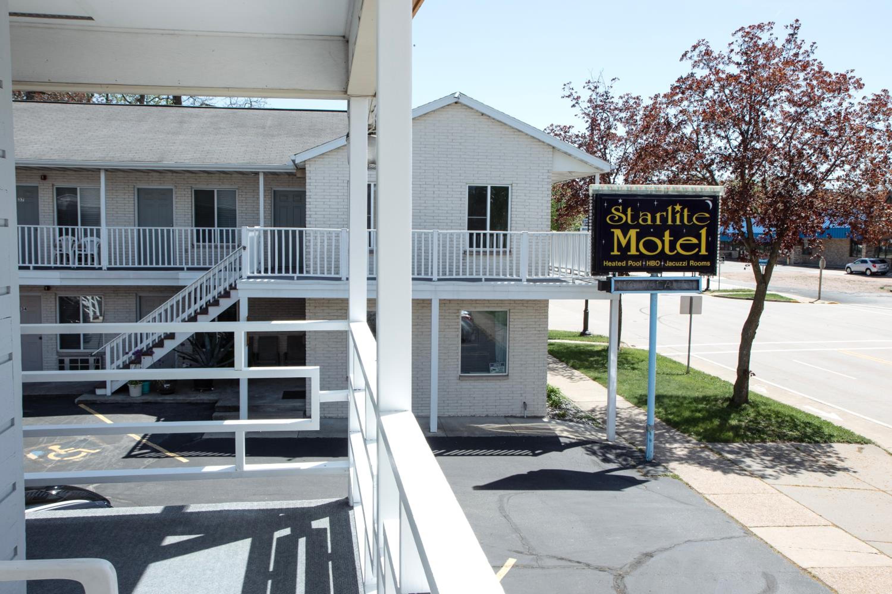 Starlite Motel