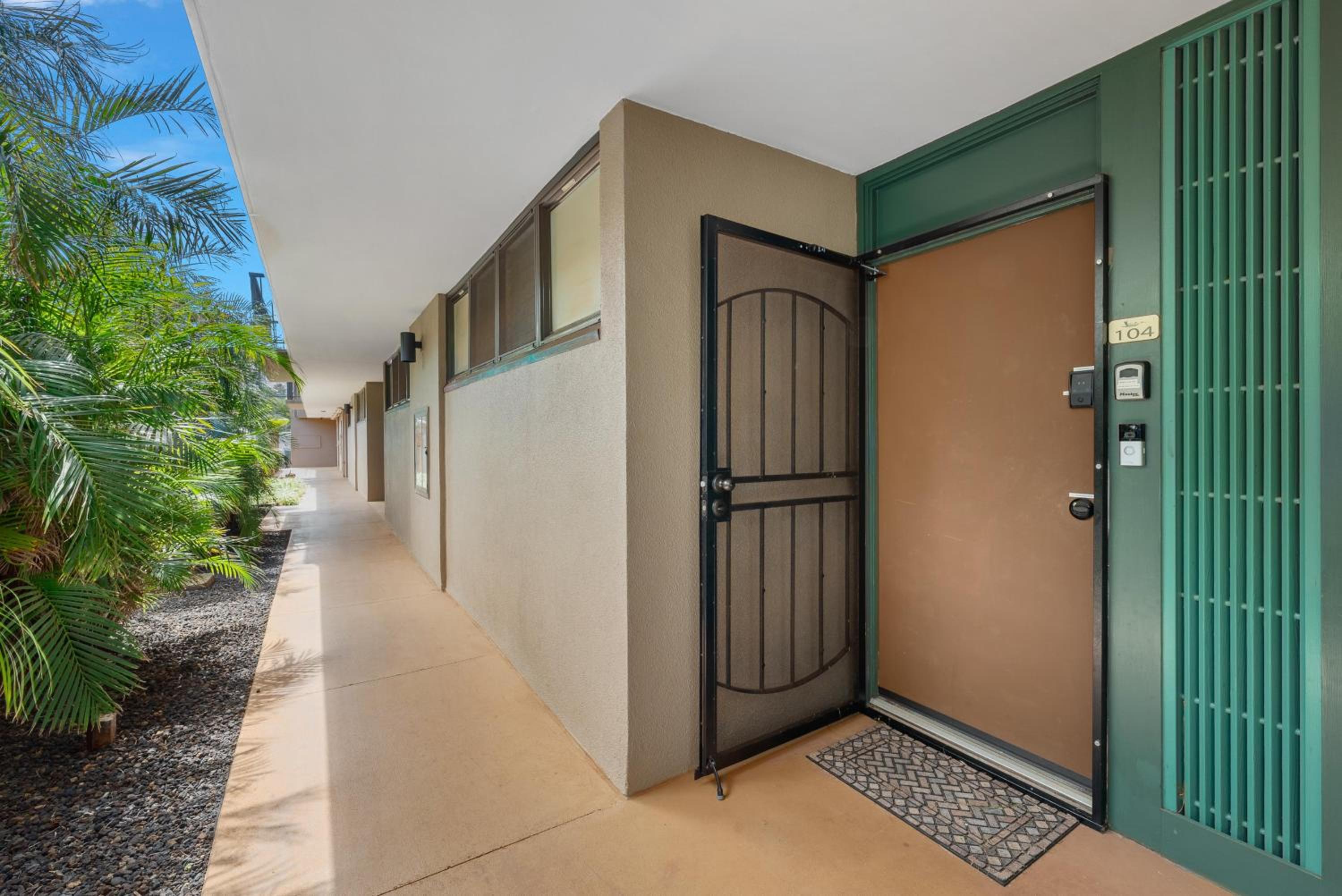Hale Ono Loa 104 · HOL 104 Relaxing Poolside Ground Floor Condo