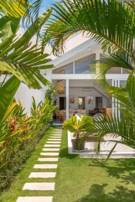 Coastal Cove Villa 2: Modern 3BR Villa in Canggu view 5
