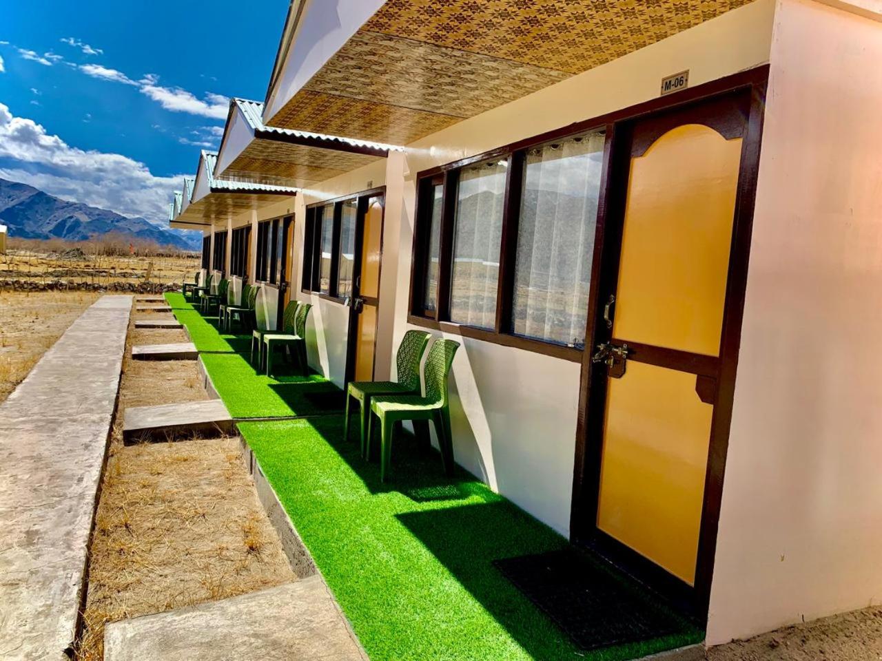 Mentsel Merak Pangong Lake view 5