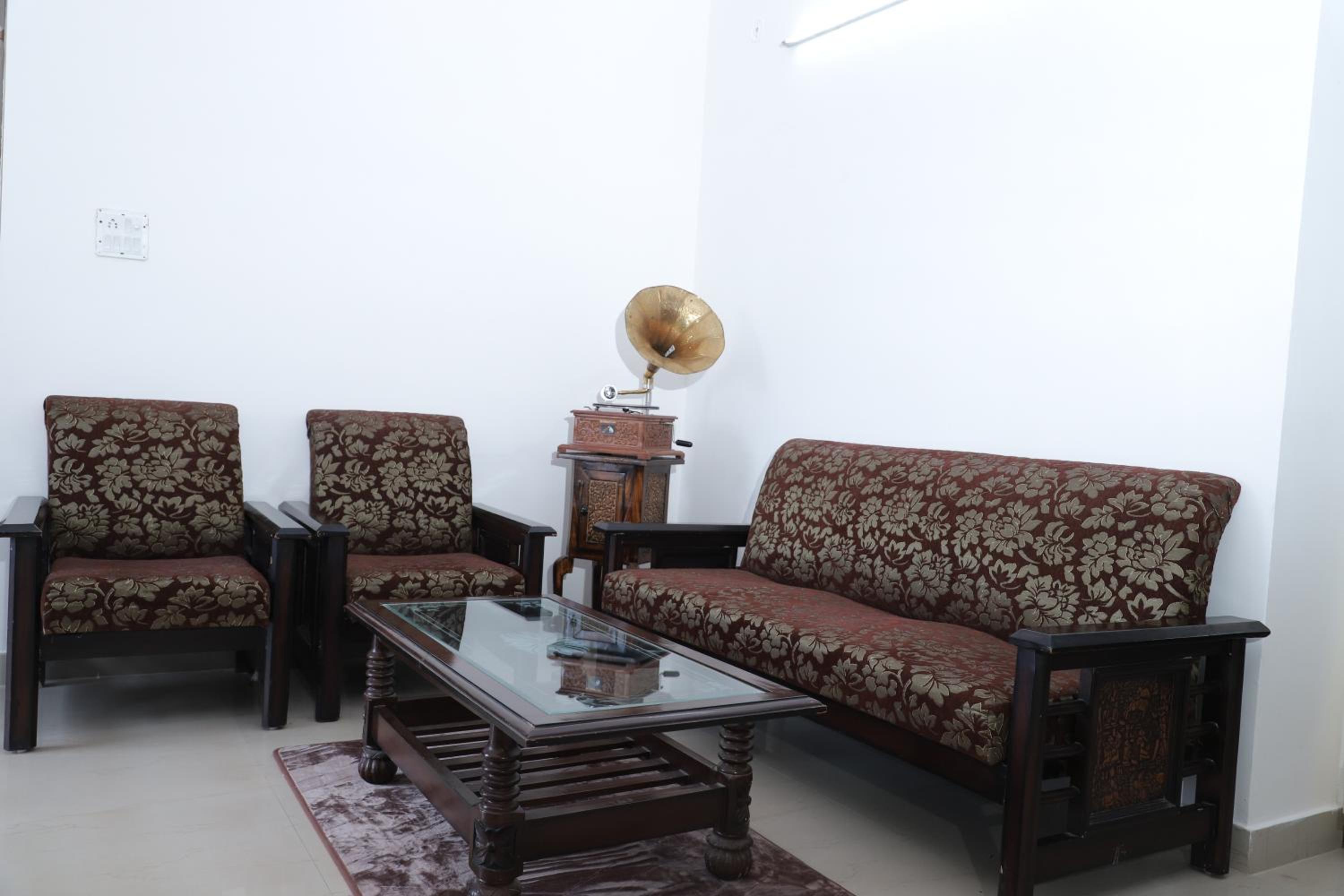 Naini's Nest Alpine View view 3