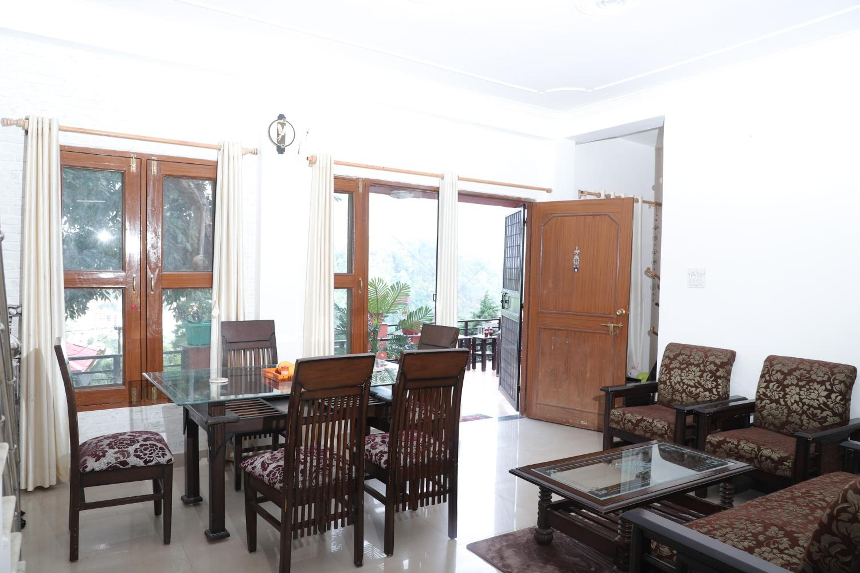 Naini's Nest Alpine View view 4