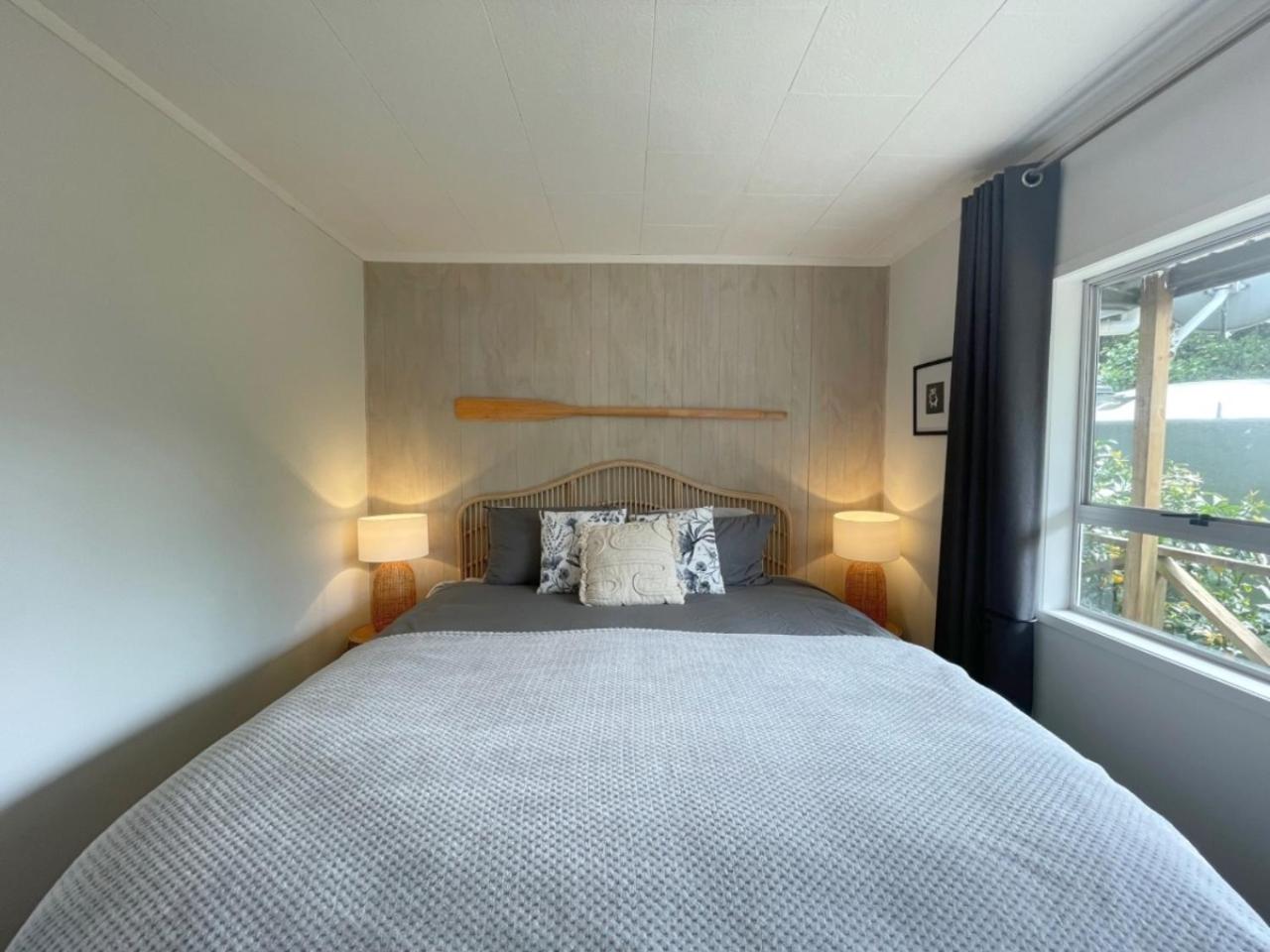 Midpoint - Stay Waiheke view 2