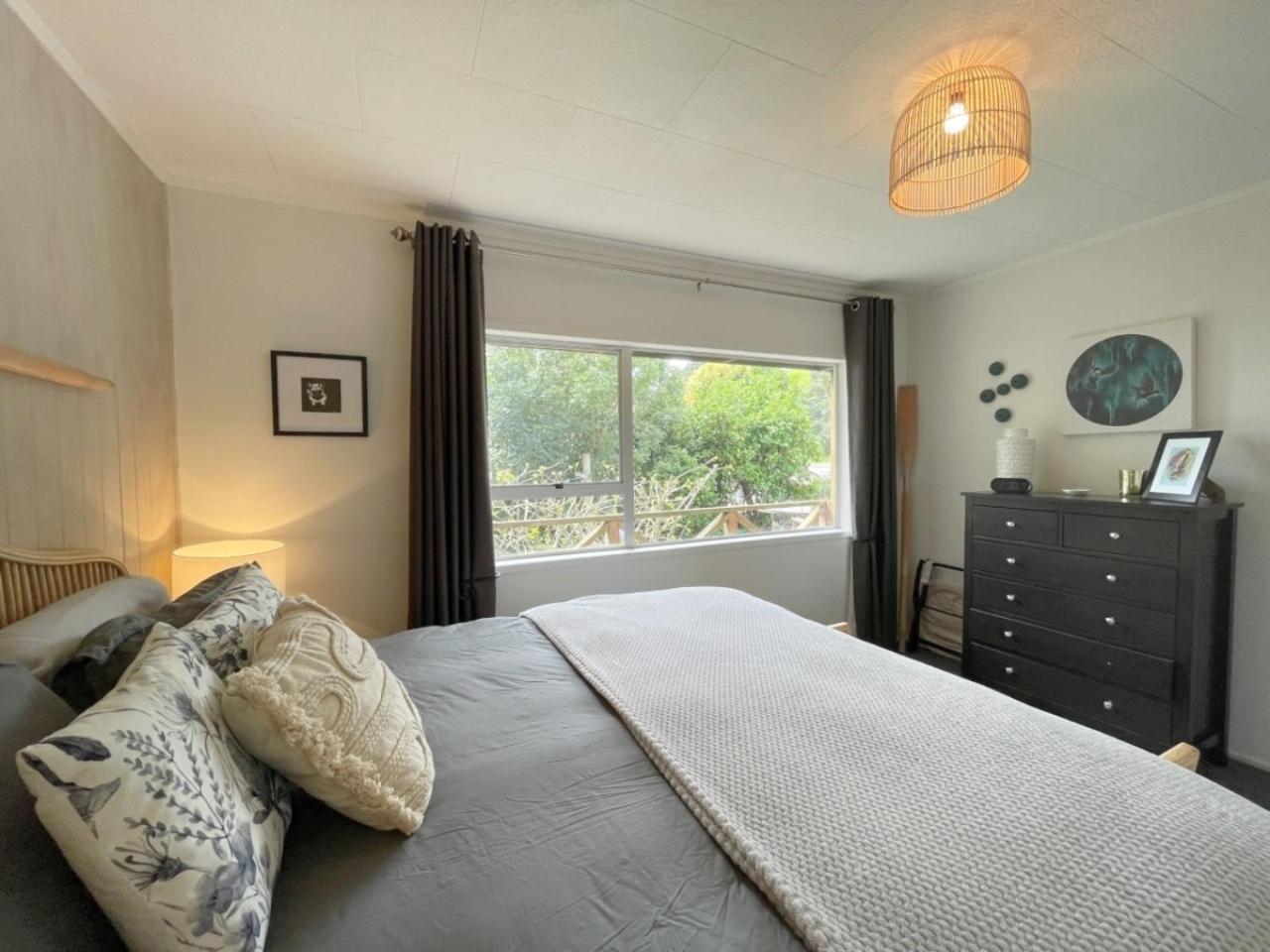 Midpoint - Stay Waiheke view 4
