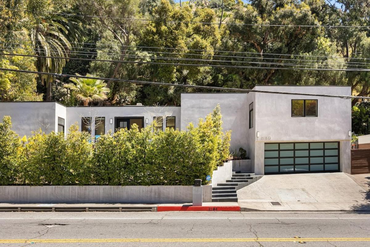 Beverly Hills Canyon Villa by Stay Awhile Villas