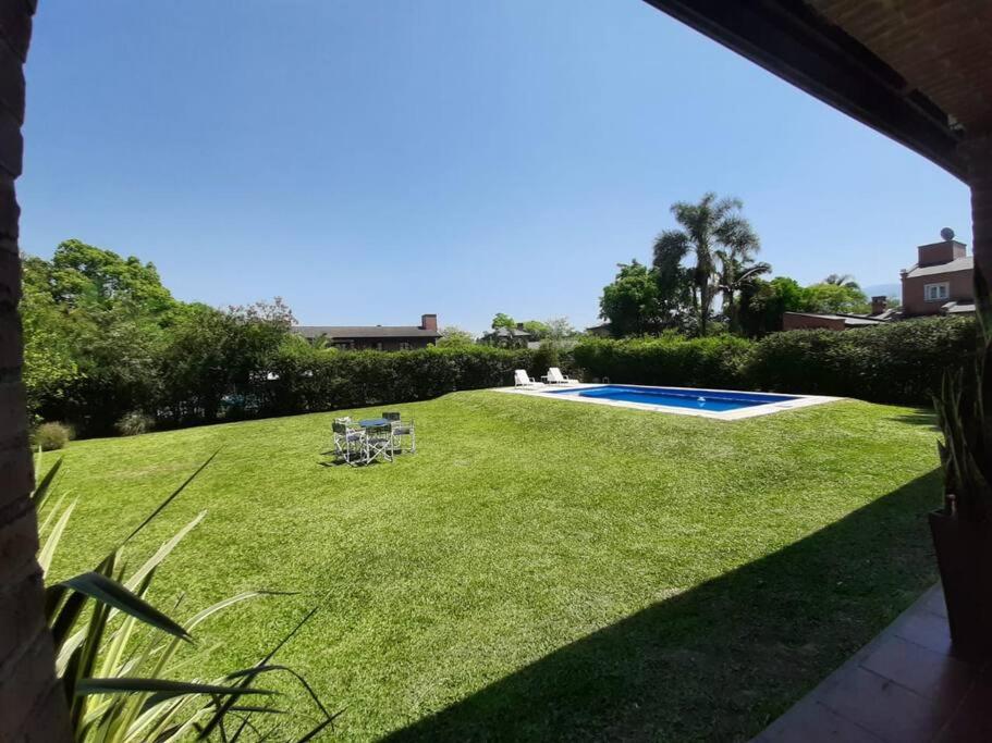 Casa 5D con piscina, Country Yerba buena