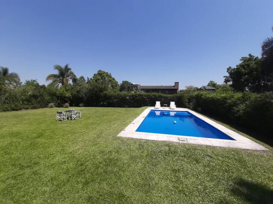 Casa 5D con piscina, Country Yerba buena