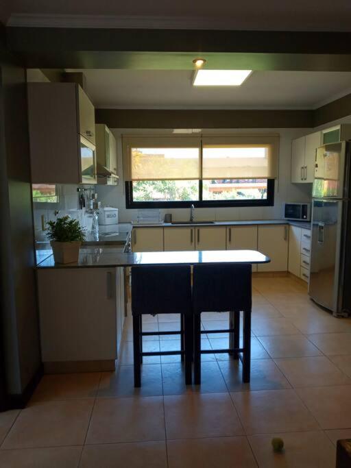 Casa 5D con piscina, Country Yerba buena