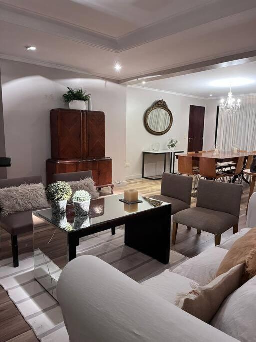 Casa 5D con piscina, Country Yerba buena