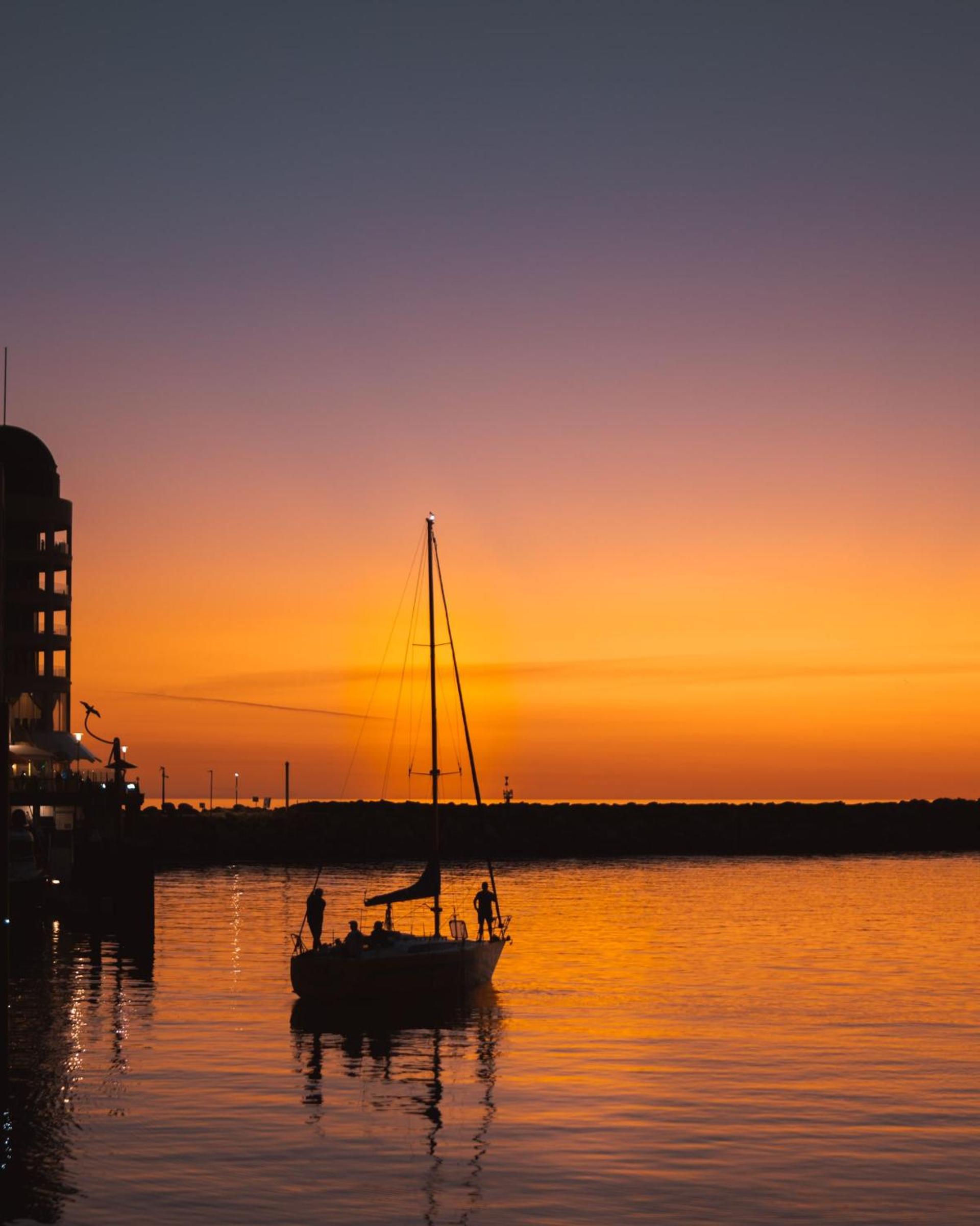 Belle Escapes - Glenelg Skyline Penthouse