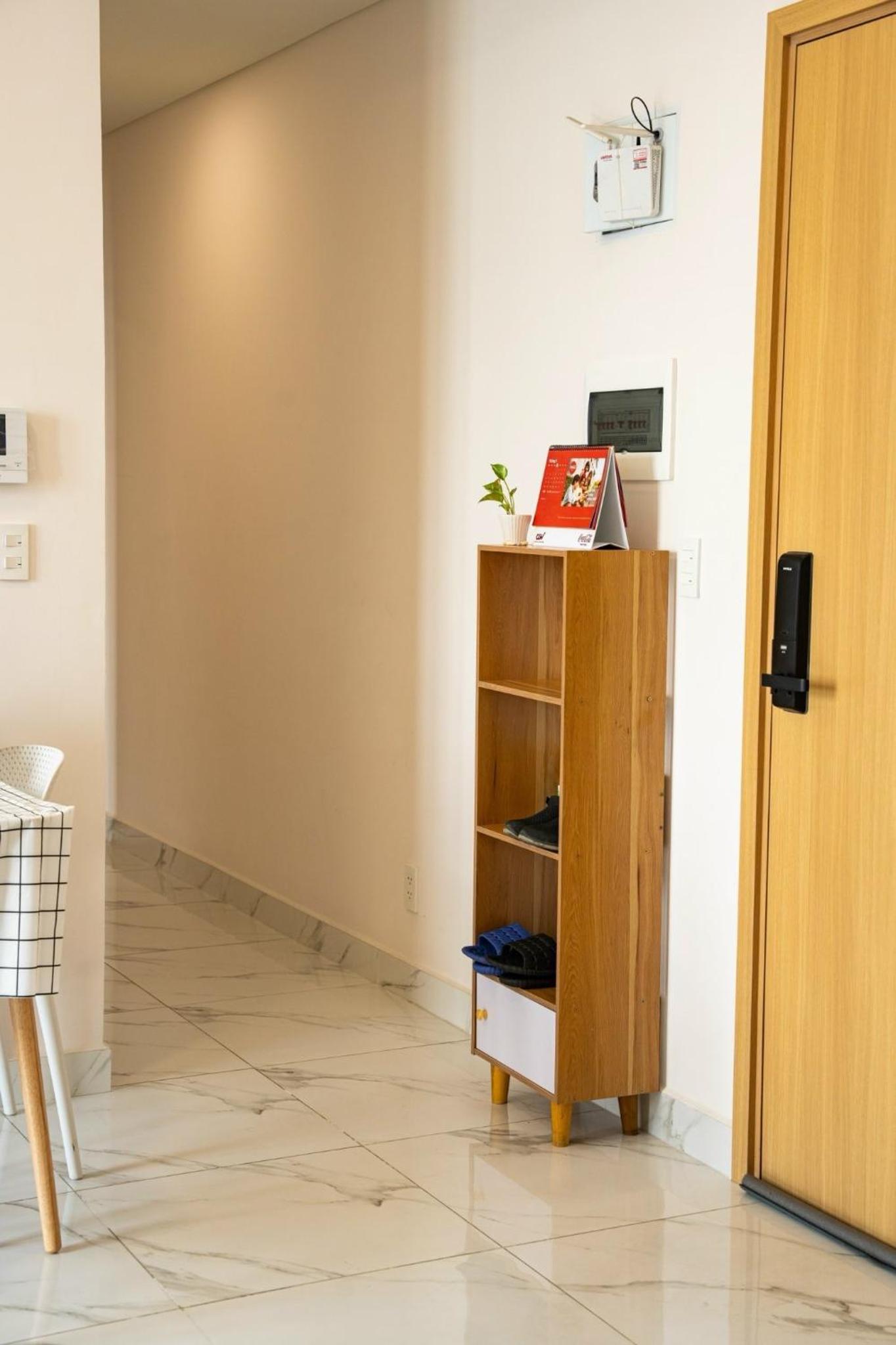 Căn hộ 1 phòng ngủ đầy đủ nội thất