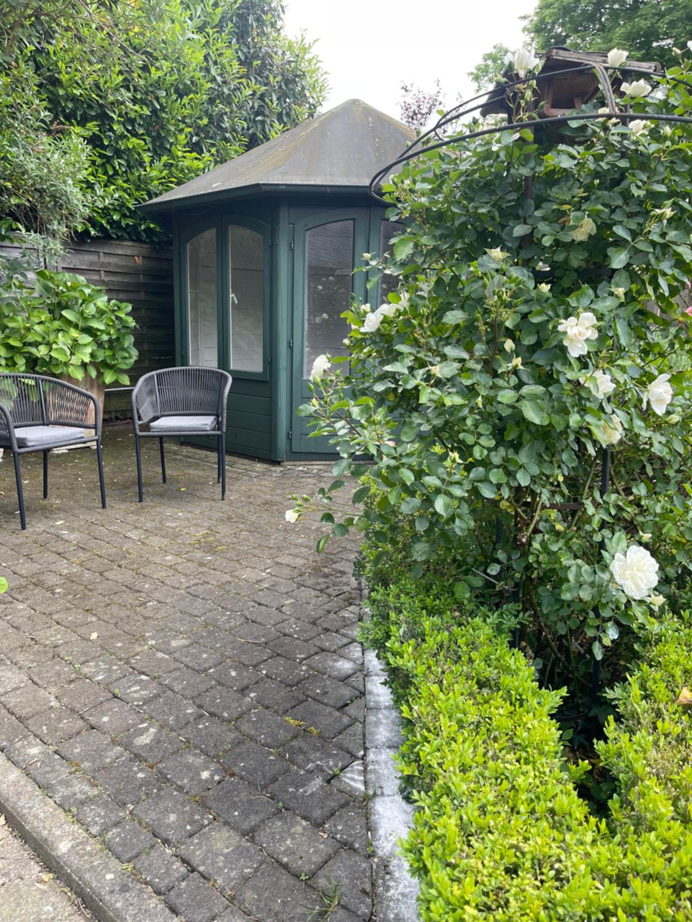 CHARMANTE WOHNUNG mit Garten, gemütlich, ruhig, zentral