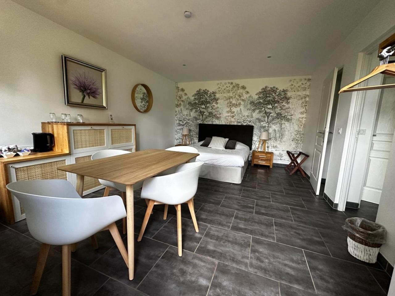 Hotel les Grands Chenes - Property Image 1