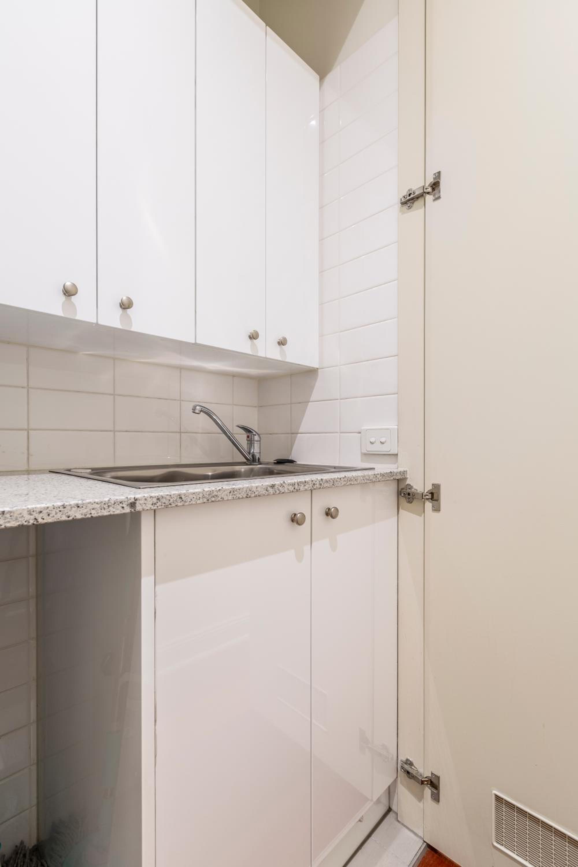 Fabulous Collins Street Luxury 2 BR Apartment