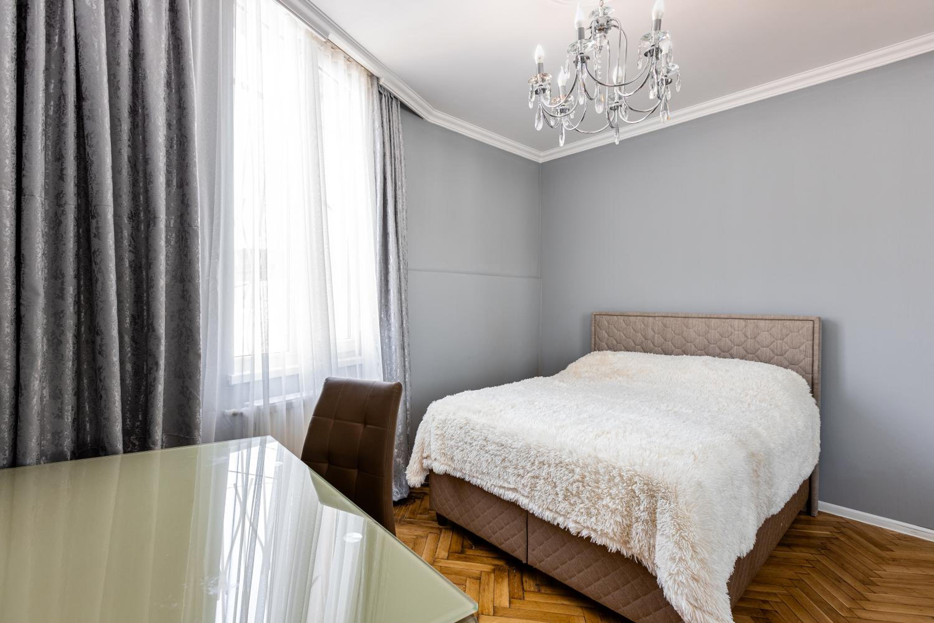 MaRKoS Elegant 2BR Apartment in Sololaki