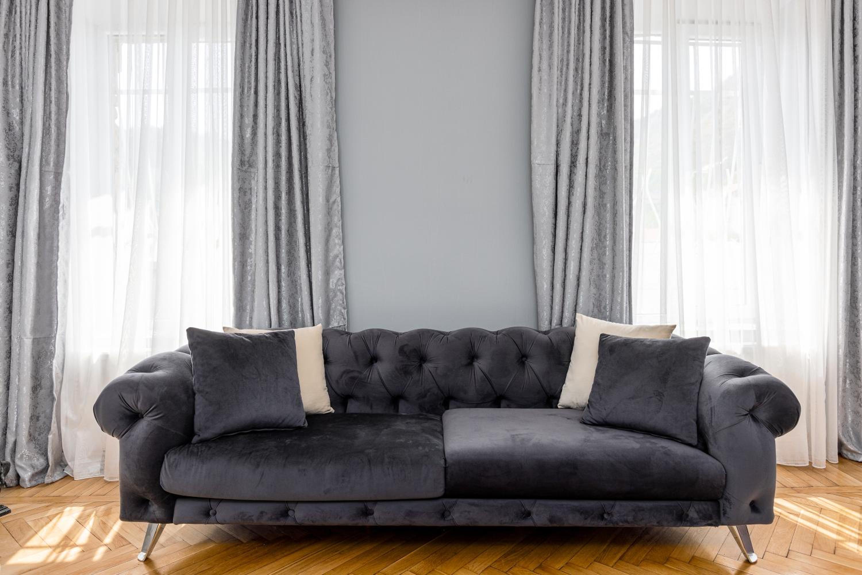 MaRKoS Elegant 2BR Apartment in Sololaki