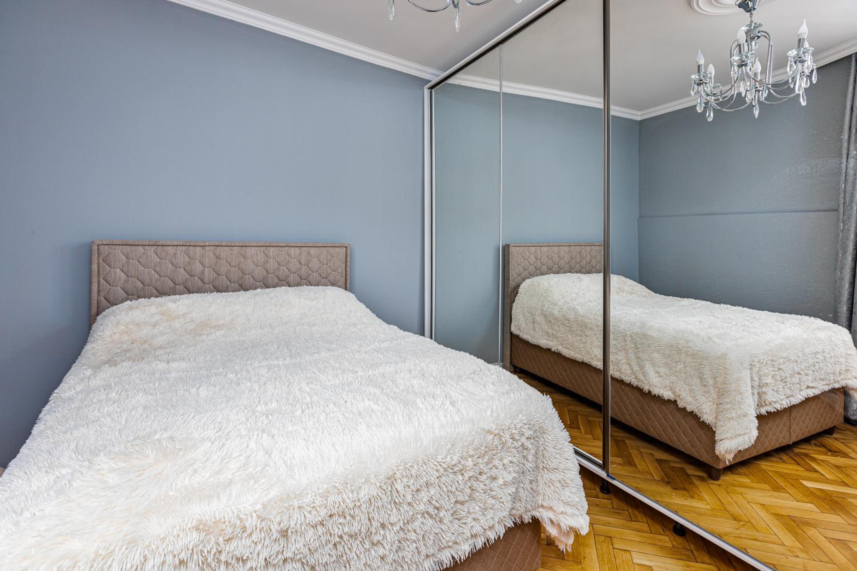 MaRKoS Elegant 2BR Apartment in Sololaki