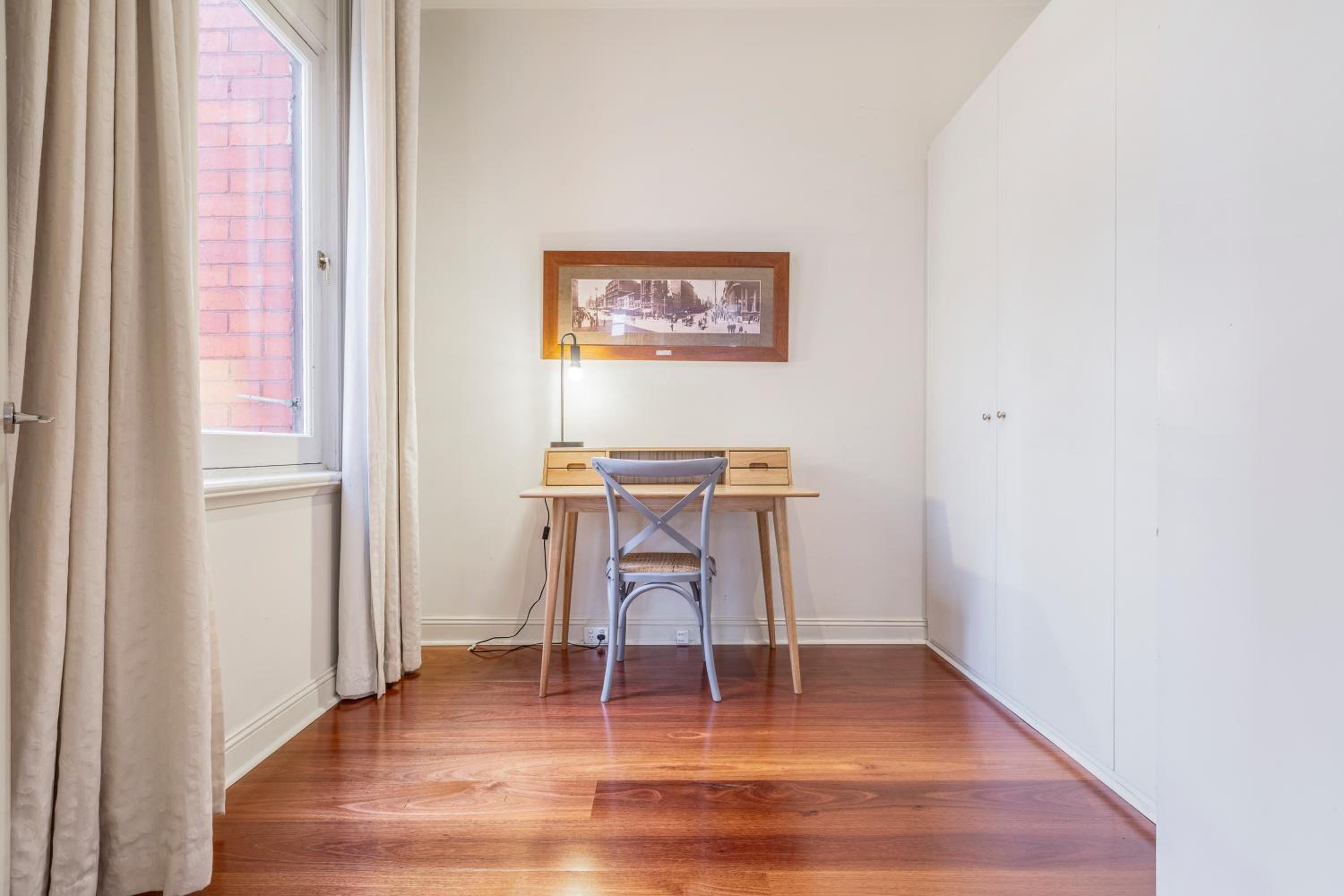 Fabulous Collins Street Luxury 2 BR Apartment