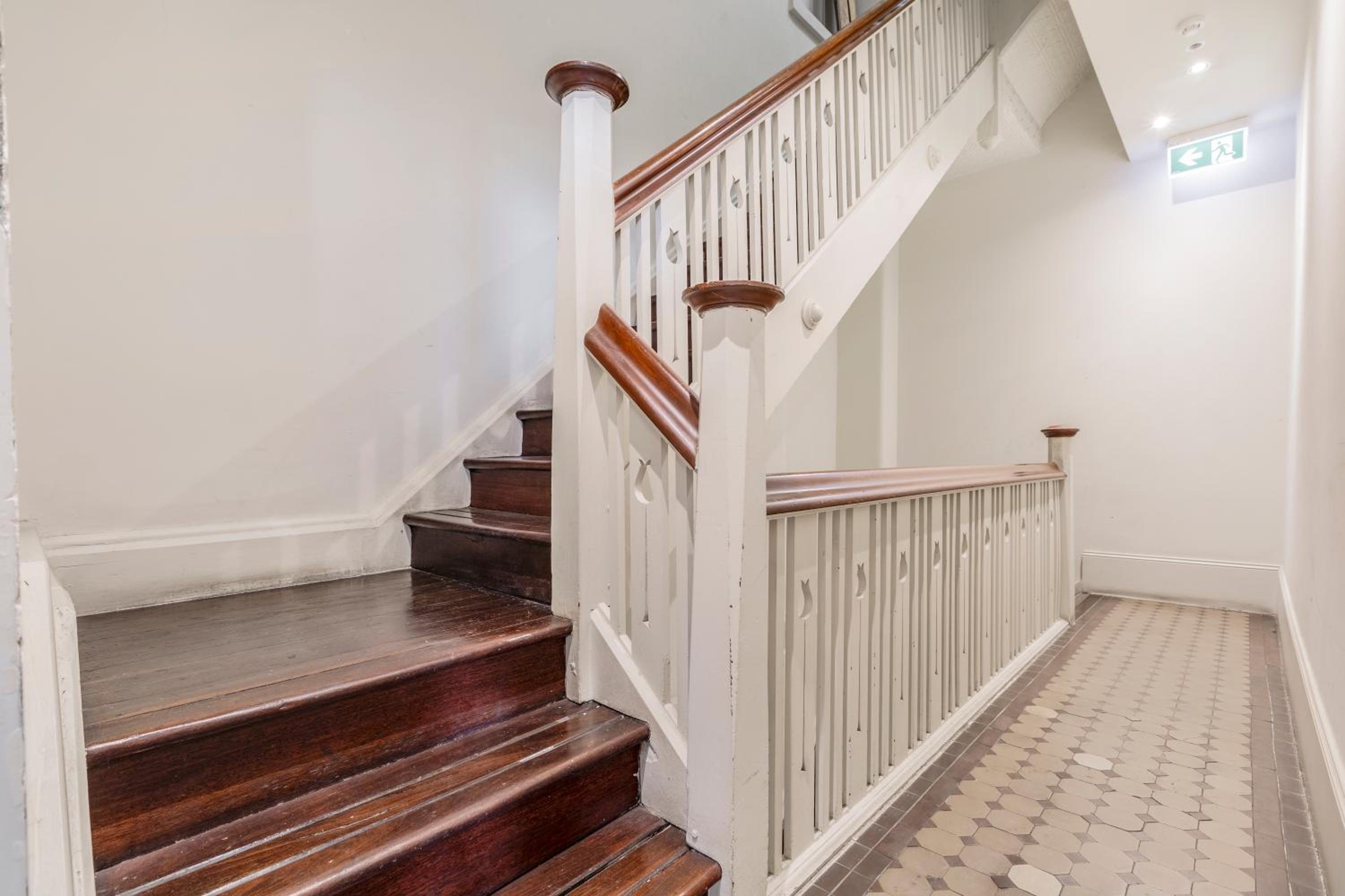 Fabulous Collins Street Luxury 2 BR Apartment