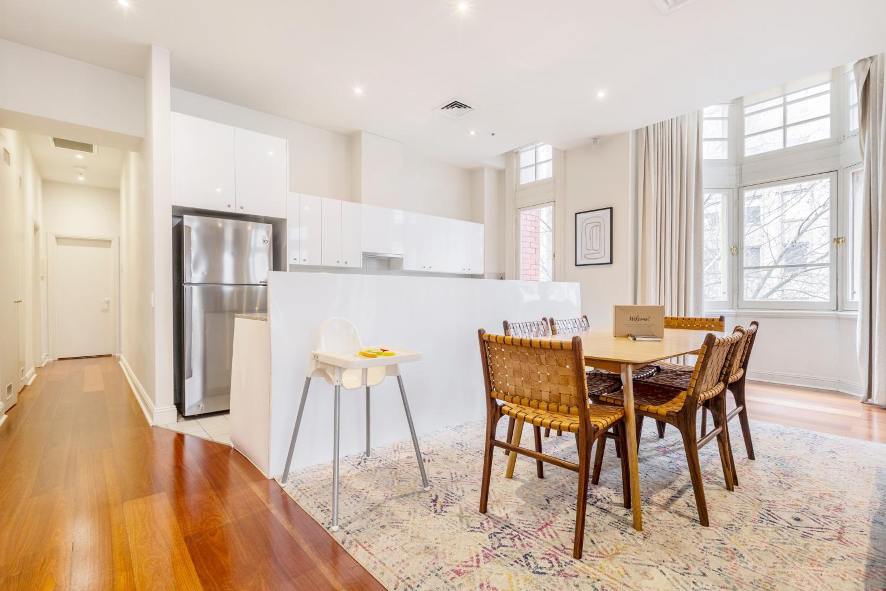 Fabulous Collins Street Luxury 2 BR Apartment