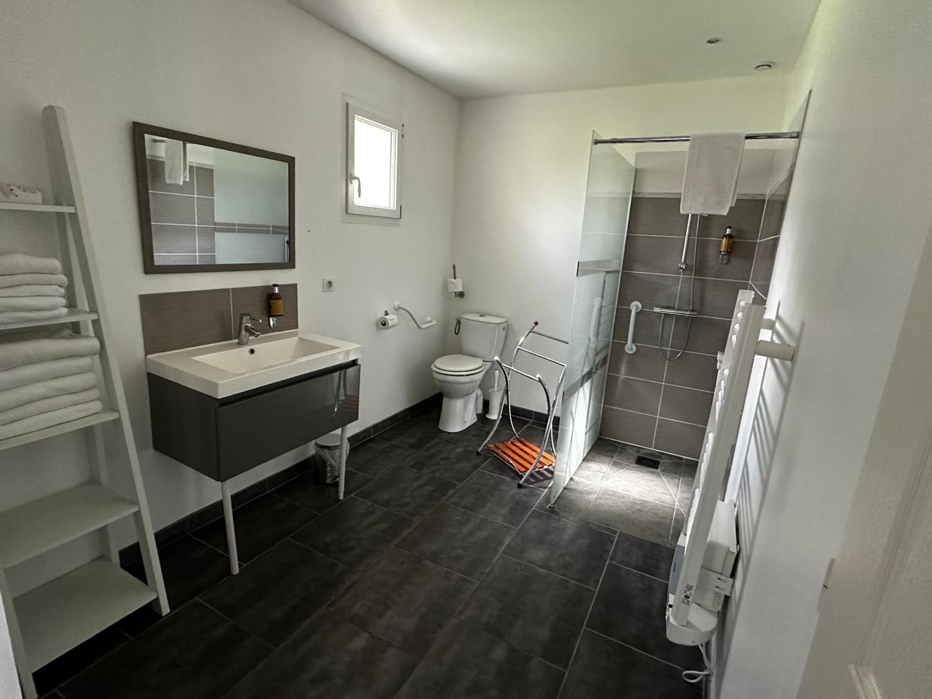 Hotel les Grands Chenes - Property Image 17