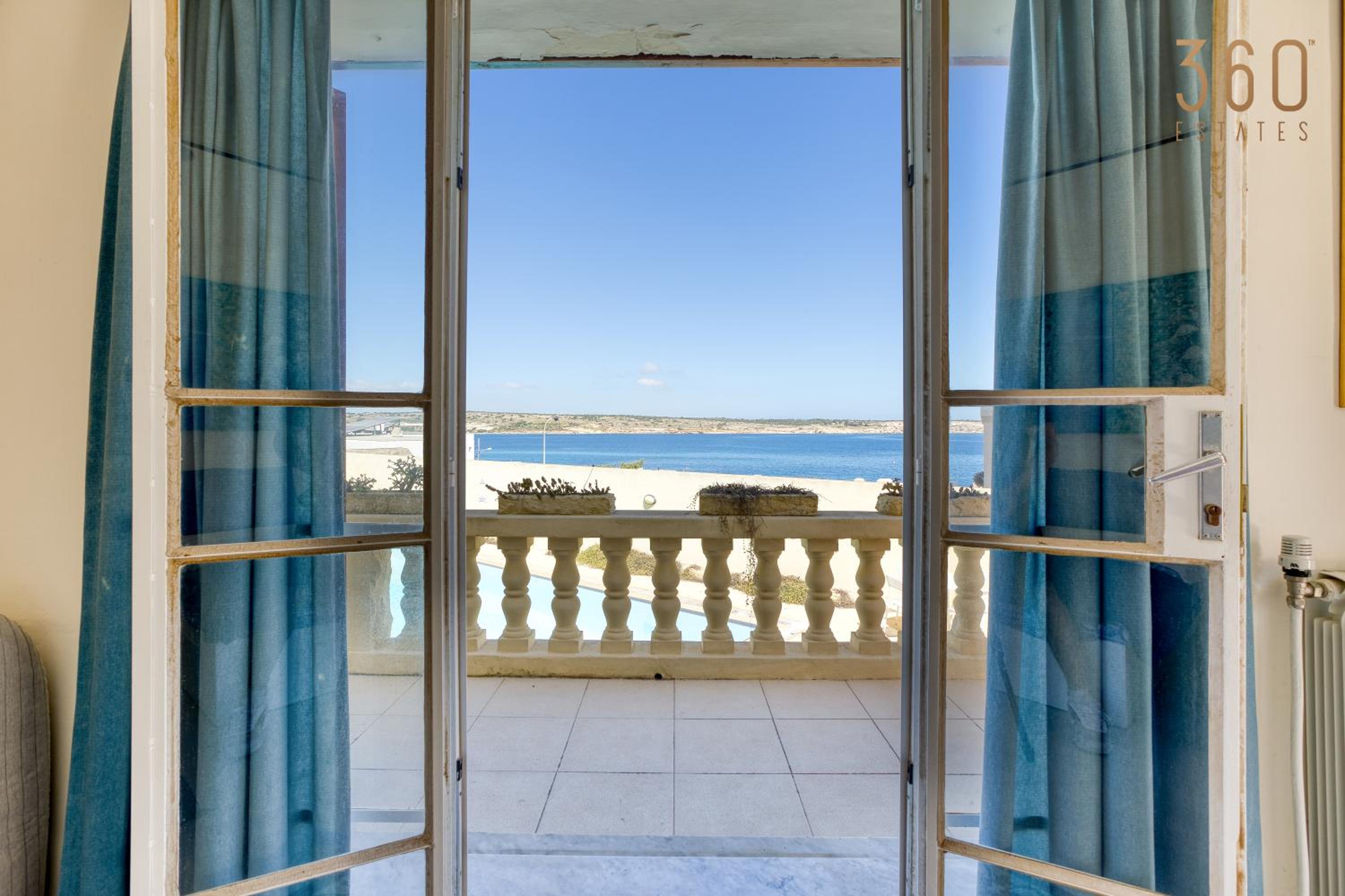 Hotel Villa with beautiful Views with pool in Mellieha by 360 Estates - Image 1