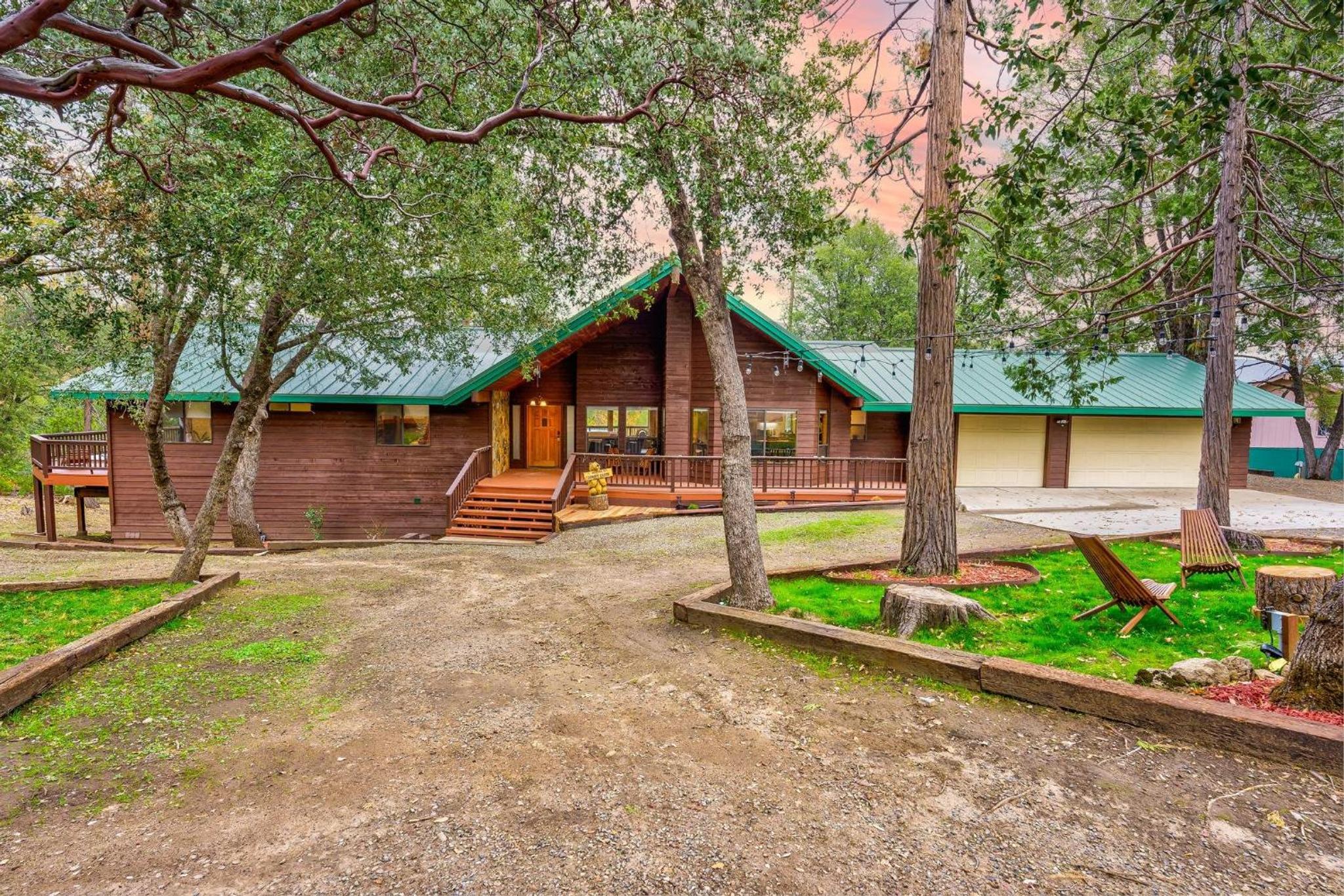 Summit Cabin Stunning home Loaded with amenities view 2