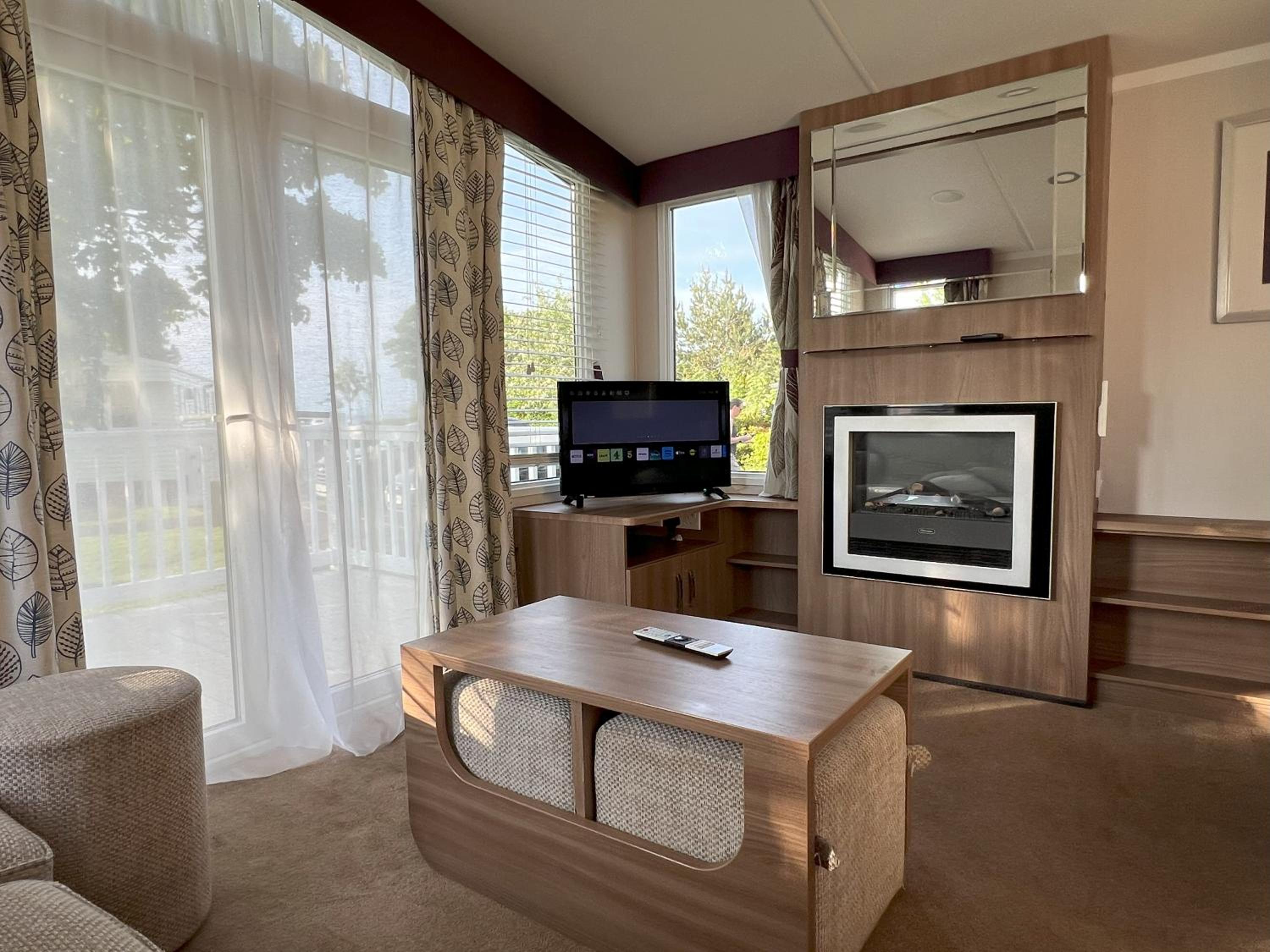 Caravan at Seton Sands, near Edinburgh and Berwick view 3