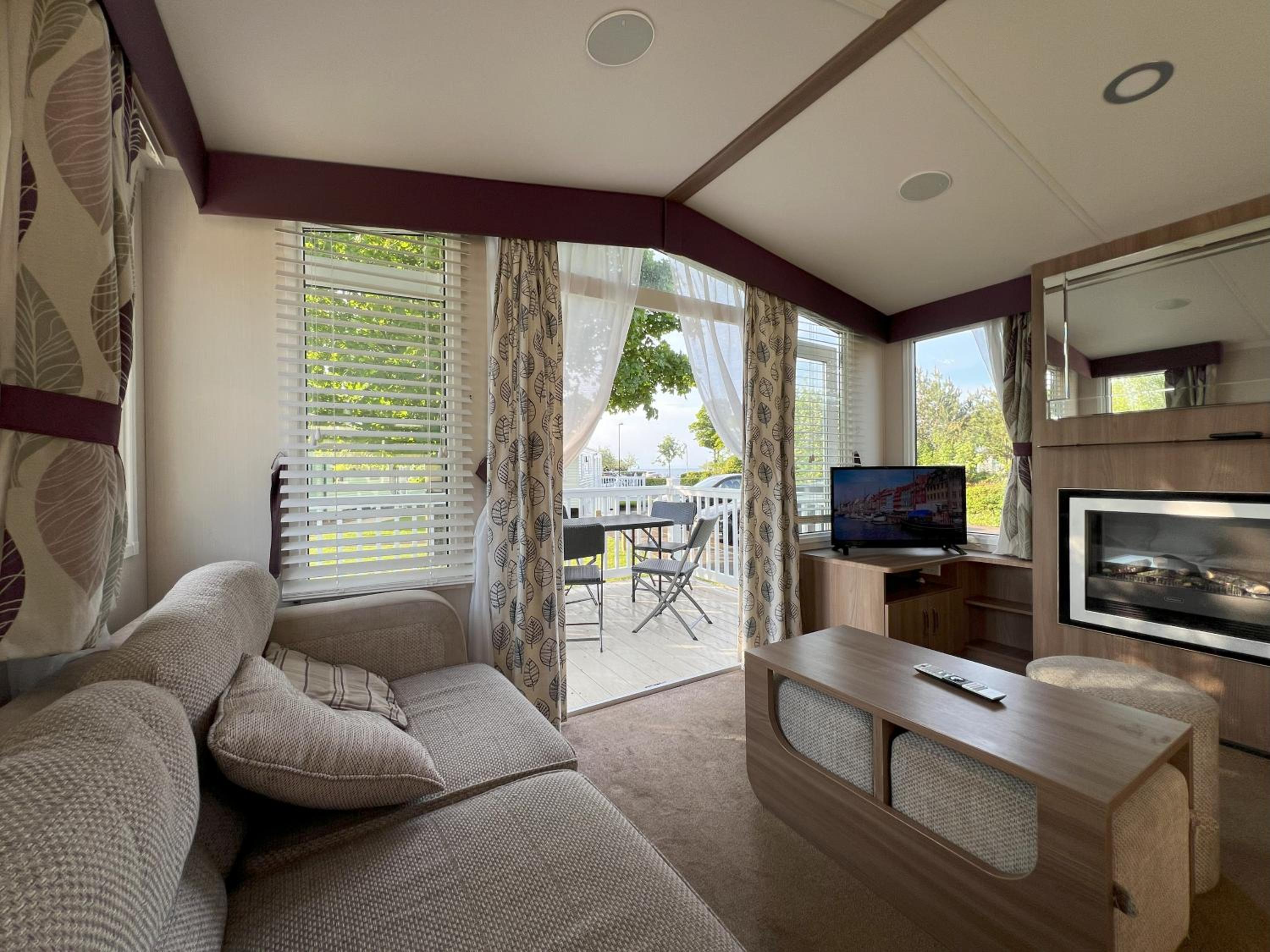 Caravan at Seton Sands, near Edinburgh and Berwick view 4