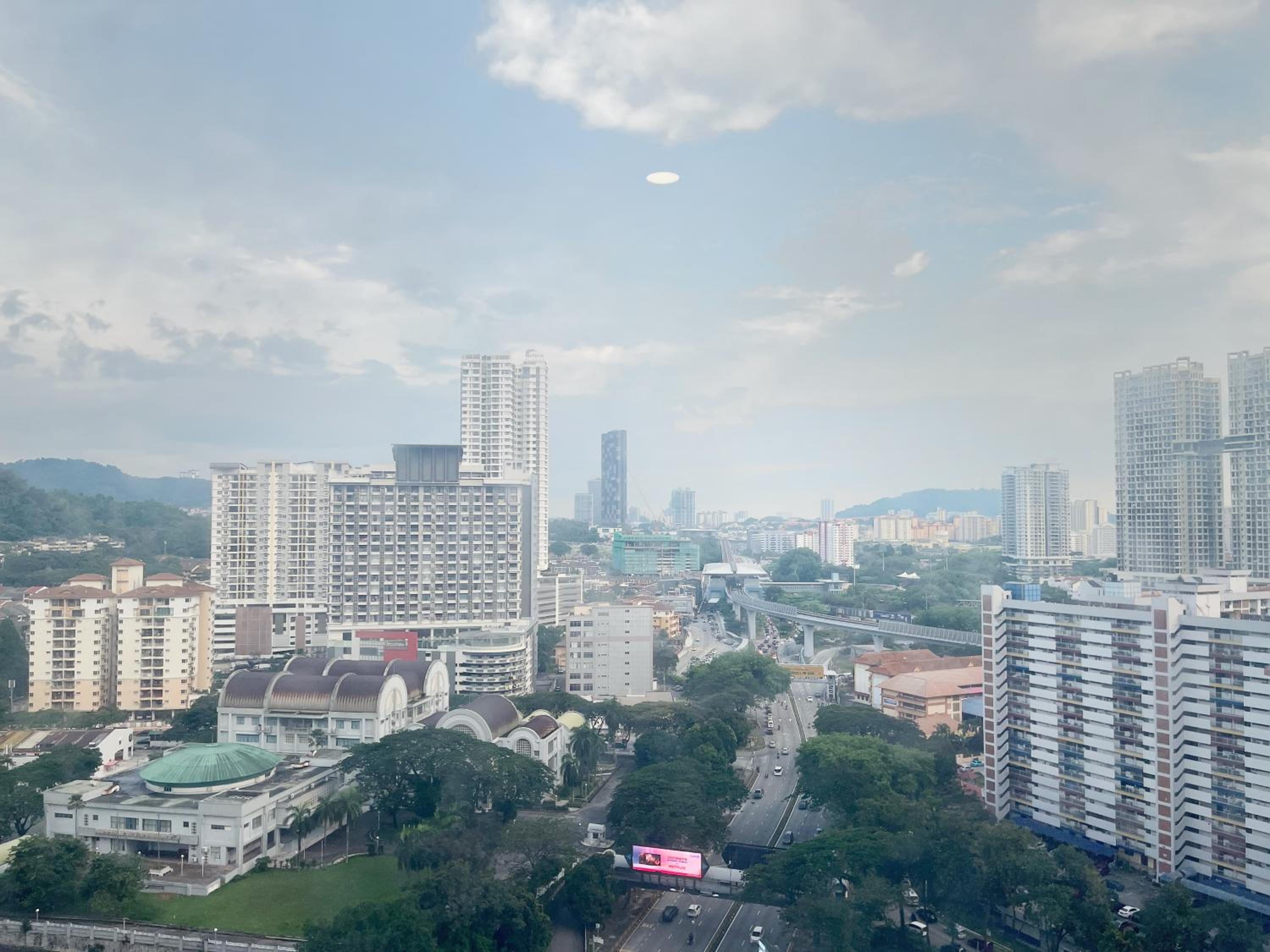 4BR Cozy Room MVertica near MRT by RumaBnB