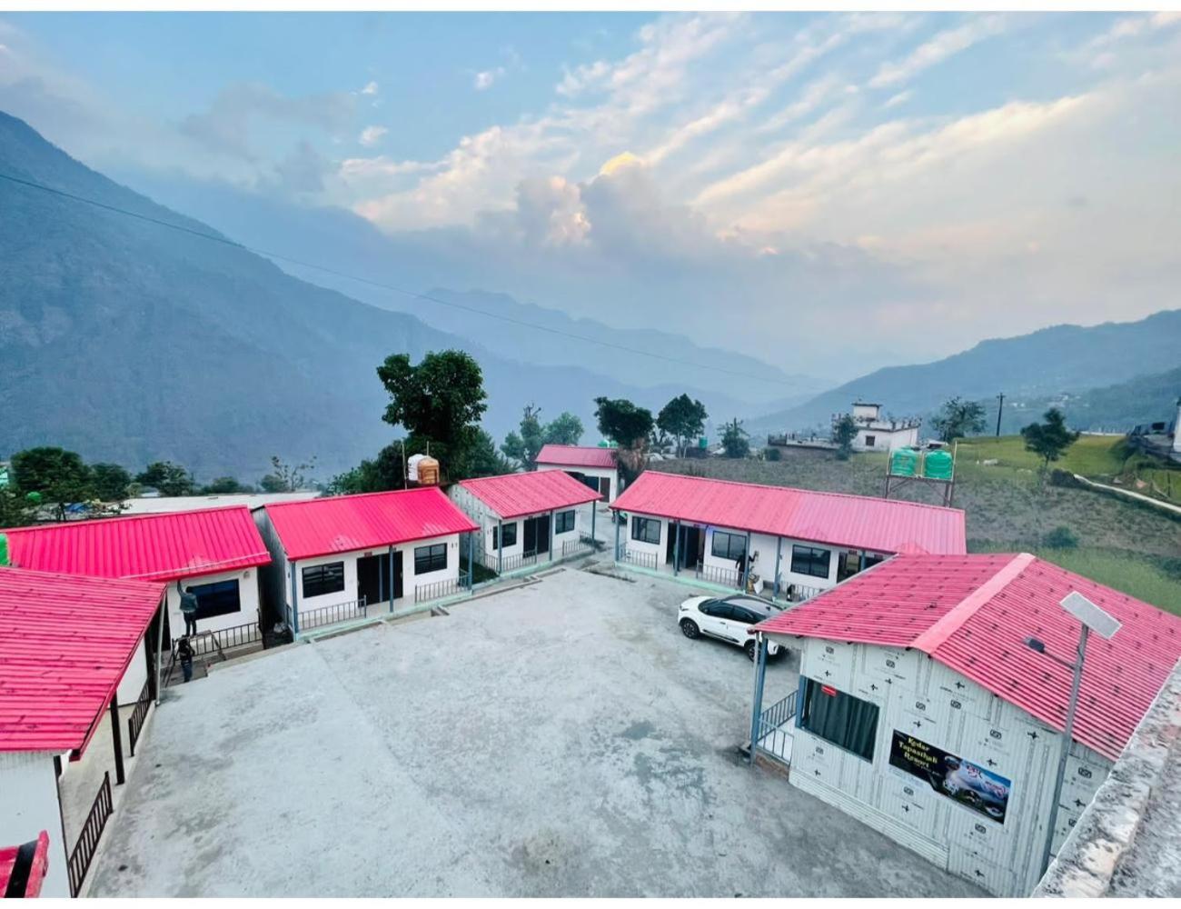 Kedar Tapasthali Resort, Phata view 2
