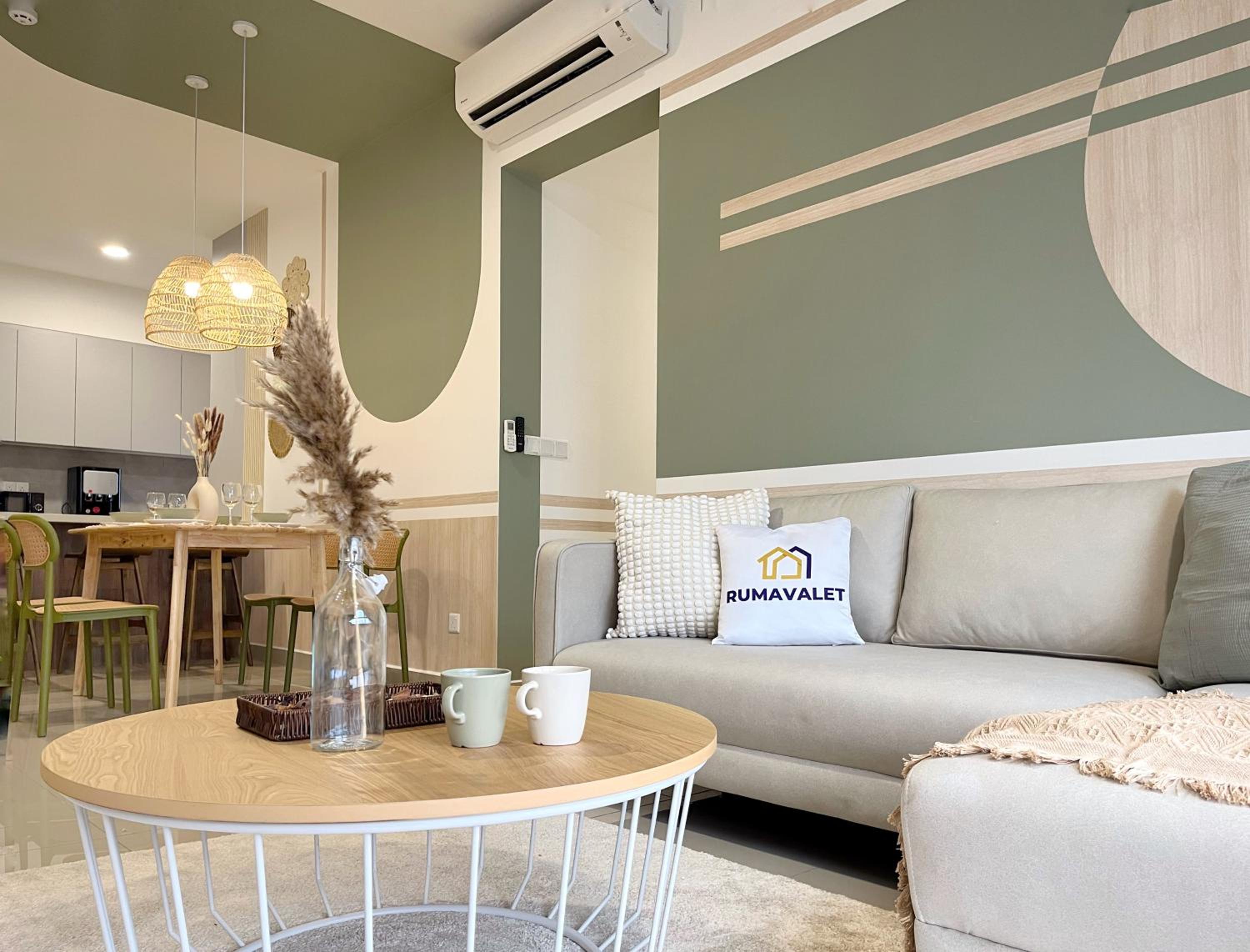 4BR Cozy Room MVertica near MRT by RumaBnB