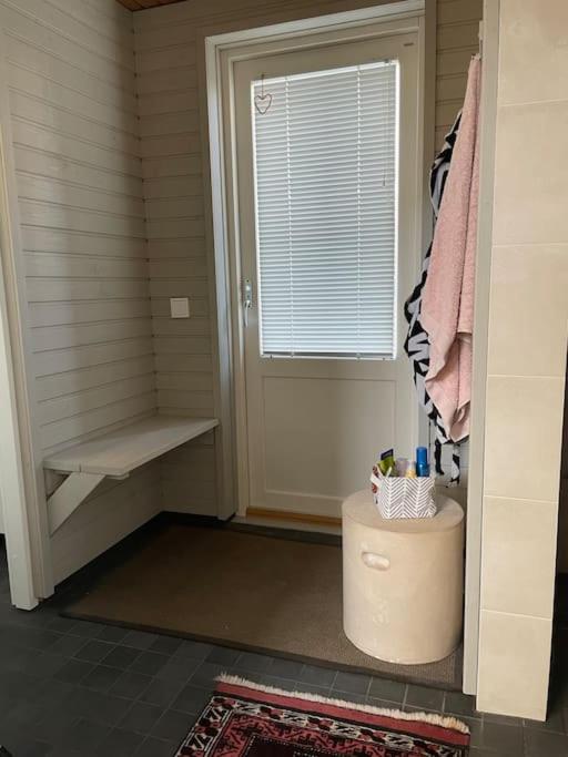 Moderni talo, 4 mh, sauna, piha