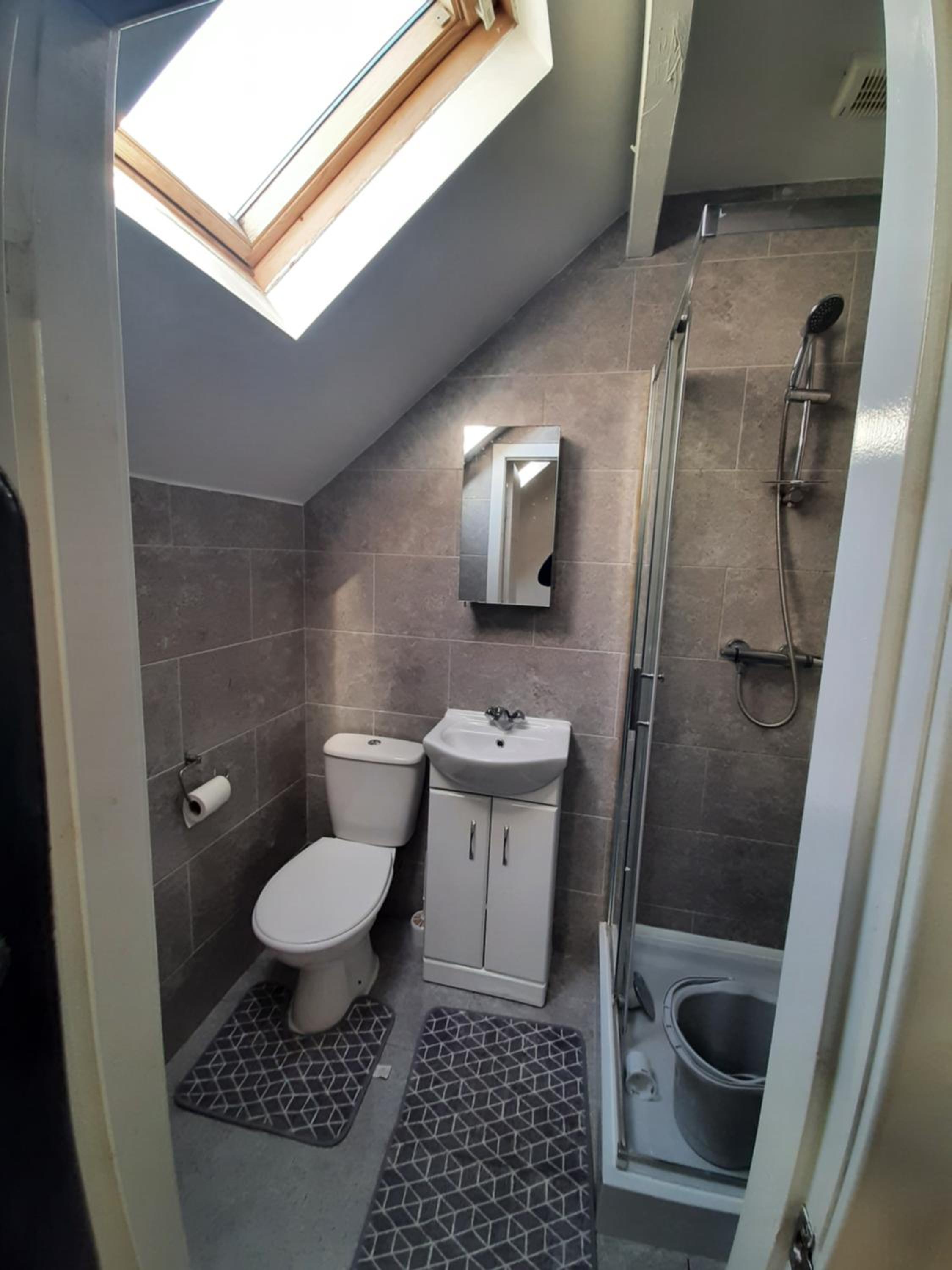 Exclusive Self-contained flat in Middlesbrough view 4