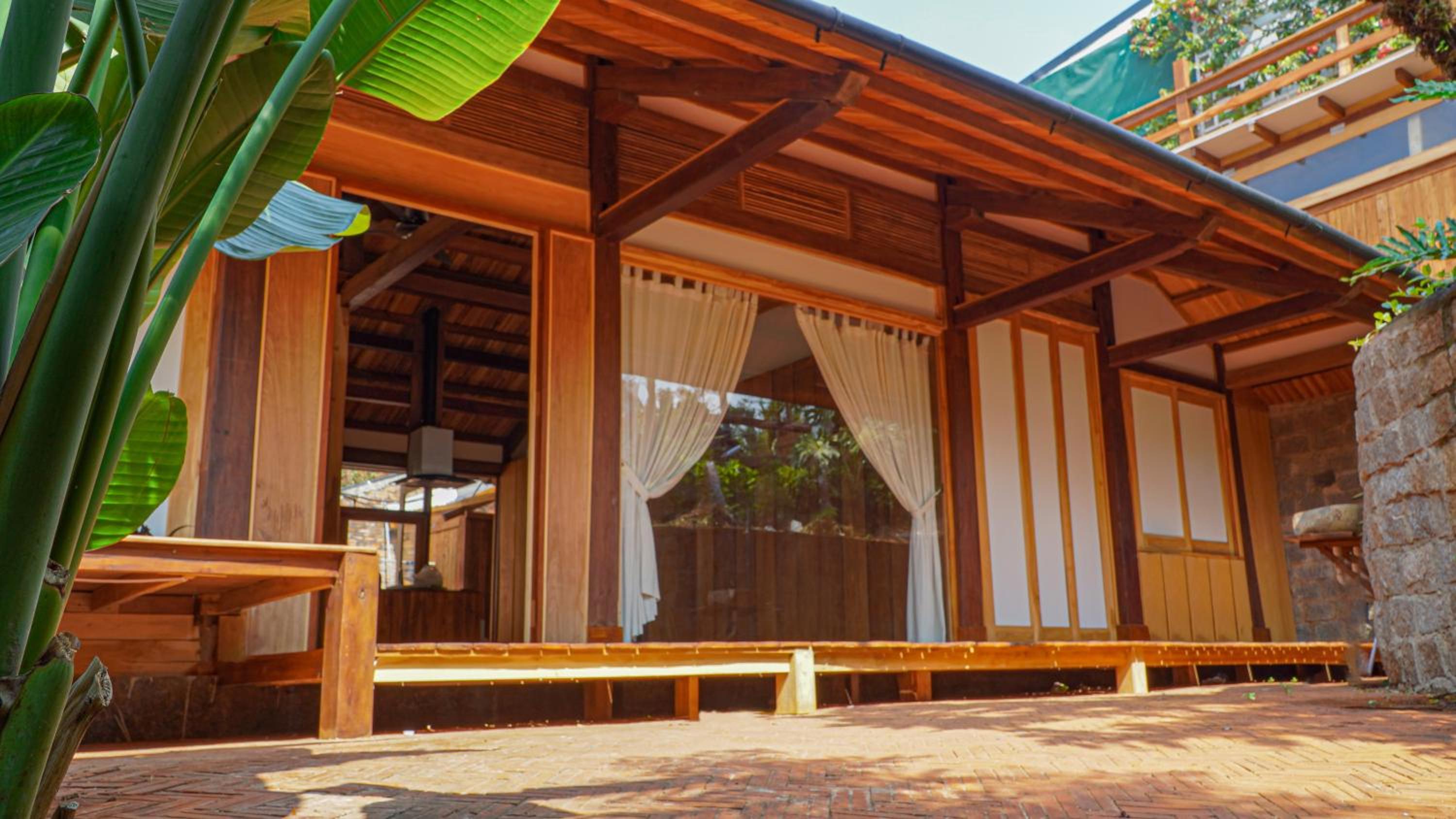 Harmony Botanical Garden Stay - 300 Plant Species, Natural Stream and Small Pool